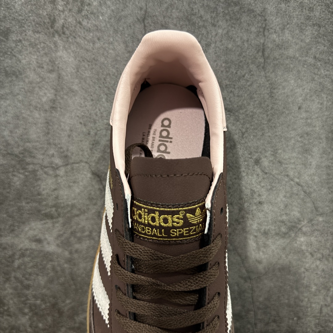 图片[8]-【纯原Y版】Adidas Handball Spezial 三叶草手球特别版圣帕特里克节联名款 全鞋采用yezzy500一样的皮料 进口长绒皮，特殊工艺技术 原盒包装 牛筋耐磨大底 承载青春情怀的板鞋，是现在潮男靓女上脚的大热鞋款 经典三条杠装饰鞋侧 品牌辨识度清晰 货号：JR0852 尺码：36 36.5 37 38 38.5 39 40 40.5 41 42 42.5 43 44 44.5 45-选品中心