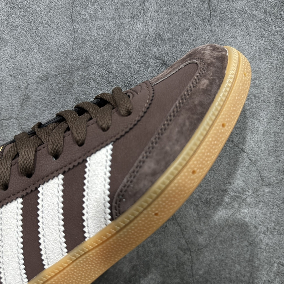 图片[6]-【纯原Y版】Adidas Handball Spezial 三叶草手球特别版圣帕特里克节联名款 全鞋采用yezzy500一样的皮料 进口长绒皮，特殊工艺技术 原盒包装 牛筋耐磨大底 承载青春情怀的板鞋，是现在潮男靓女上脚的大热鞋款 经典三条杠装饰鞋侧 品牌辨识度清晰 货号：JR0852 尺码：36 36.5 37 38 38.5 39 40 40.5 41 42 42.5 43 44 44.5 45-选品中心