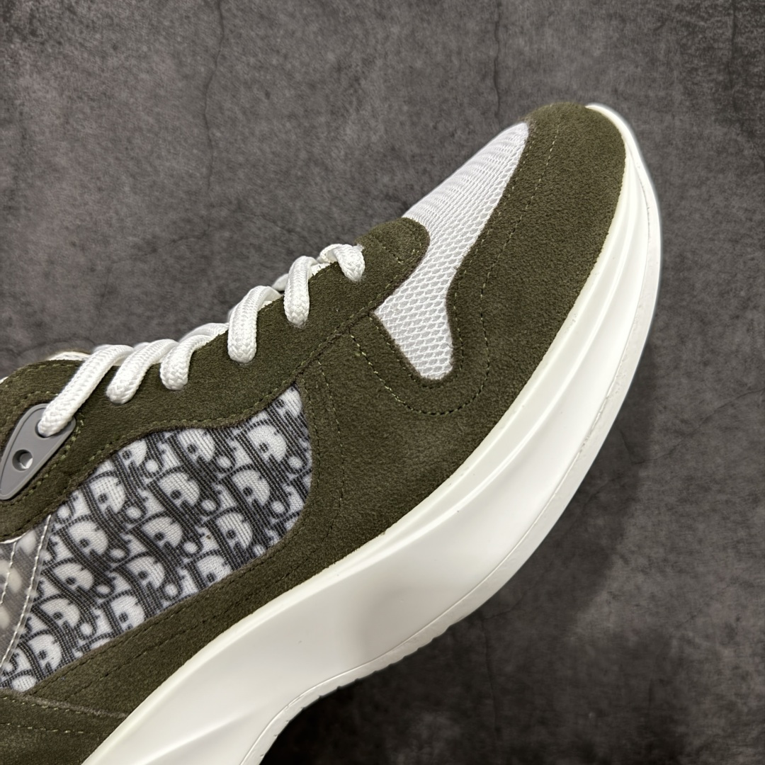 图片[6]-【广东礼盒版】Dior/迪奥 B25 Oblique Runner Sneaker 黑白 老爹风系带低帮透气休闲运动慢跑鞋 #原版购入开发 这款 B25 Runner运动鞋结合运动版型与 Dior 优雅的经典标识。采用迪奥灰和白色光滑牛皮革精心制作，饰以经典的米色和黑色 Oblique 印花提升格调。搭配白色纹理橡胶鞋底，可为各式休闲造型增添经典气质，更显精致 配送专柜精美包装，面料采用原版定制牛皮+Oblique 印花布 定制进口超细纤维 增高3.5CM 尺码：39 40 41 42 43 44 45 46-选品中心