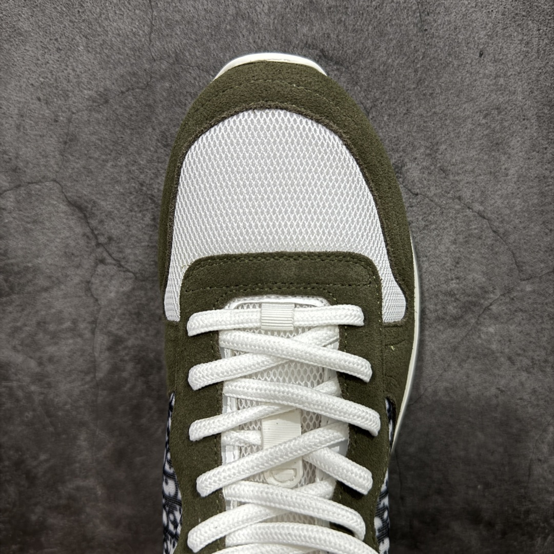 图片[5]-【广东礼盒版】Dior/迪奥 B25 Oblique Runner Sneaker 黑白 老爹风系带低帮透气休闲运动慢跑鞋 #原版购入开发 这款 B25 Runner运动鞋结合运动版型与 Dior 优雅的经典标识。采用迪奥灰和白色光滑牛皮革精心制作，饰以经典的米色和黑色 Oblique 印花提升格调。搭配白色纹理橡胶鞋底，可为各式休闲造型增添经典气质，更显精致 配送专柜精美包装，面料采用原版定制牛皮+Oblique 印花布 定制进口超细纤维 增高3.5CM 尺码：39 40 41 42 43 44 45 46-选品中心