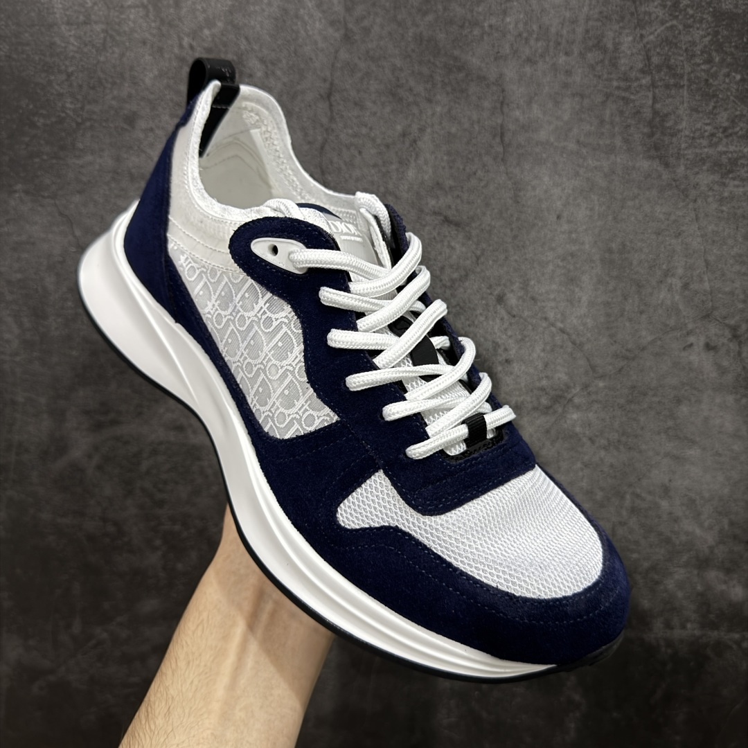 图片[3]-【广东礼盒版】Dior/迪奥 B25 Oblique Runner Sneaker 黑白 老爹风系带低帮透气休闲运动慢跑鞋 #原版购入开发 这款 B25 Runner运动鞋结合运动版型与 Dior 优雅的经典标识。采用迪奥灰和白色光滑牛皮革精心制作，饰以经典的米色和黑色 Oblique 印花提升格调。搭配白色纹理橡胶鞋底，可为各式休闲造型增添经典气质，更显精致 配送专柜精美包装，面料采用原版定制牛皮+Oblique 印花布 定制进口超细纤维 增高3.5CM 尺码：39 40 41 42 43 44 45 46-选品中心