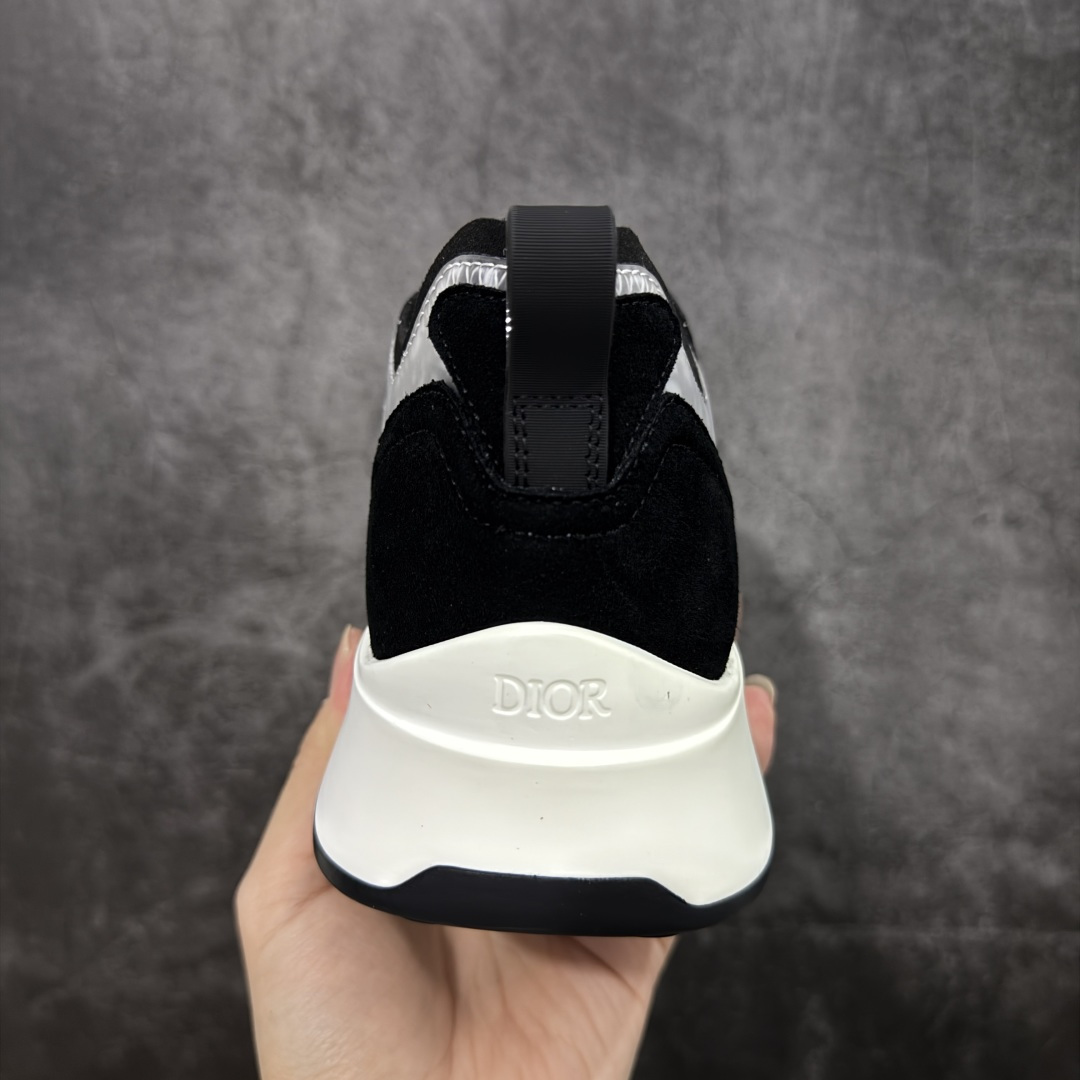 图片[4]-【广东礼盒版】Dior/迪奥 B25 Oblique Runner Sneaker 黑白 老爹风系带低帮透气休闲运动慢跑鞋 #原版购入开发 这款 B25 Runner运动鞋结合运动版型与 Dior 优雅的经典标识。采用迪奥灰和白色光滑牛皮革精心制作，饰以经典的米色和黑色 Oblique 印花提升格调。搭配白色纹理橡胶鞋底，可为各式休闲造型增添经典气质，更显精致 配送专柜精美包装，面料采用原版定制牛皮+Oblique 印花布 定制进口超细纤维 增高3.5CM 尺码：39 40 41 42 43 44 45 46-选品中心