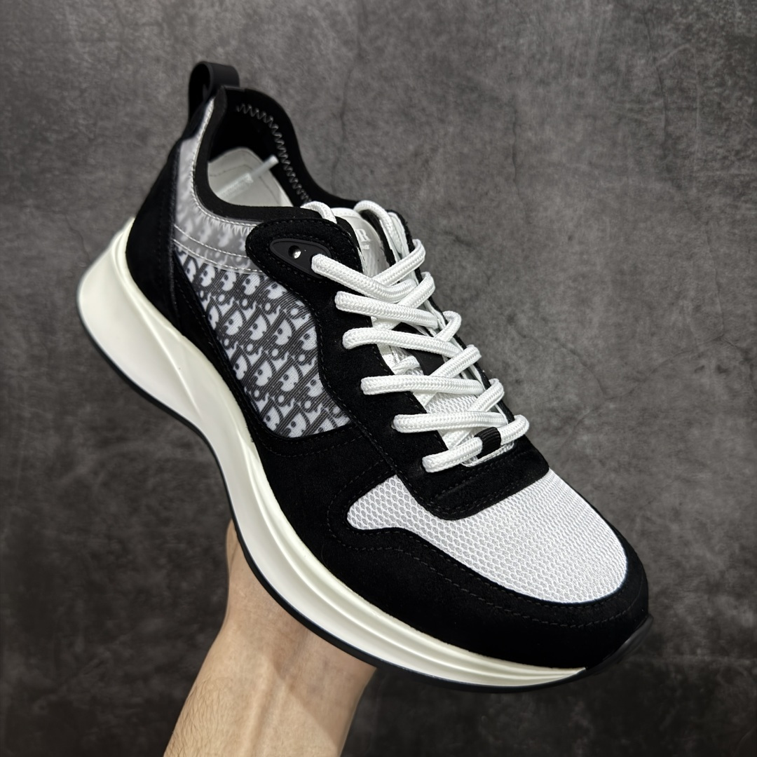 图片[3]-【广东礼盒版】Dior/迪奥 B25 Oblique Runner Sneaker 黑白 老爹风系带低帮透气休闲运动慢跑鞋 #原版购入开发 这款 B25 Runner运动鞋结合运动版型与 Dior 优雅的经典标识。采用迪奥灰和白色光滑牛皮革精心制作，饰以经典的米色和黑色 Oblique 印花提升格调。搭配白色纹理橡胶鞋底，可为各式休闲造型增添经典气质，更显精致 配送专柜精美包装，面料采用原版定制牛皮+Oblique 印花布 定制进口超细纤维 增高3.5CM 尺码：39 40 41 42 43 44 45 46-选品中心