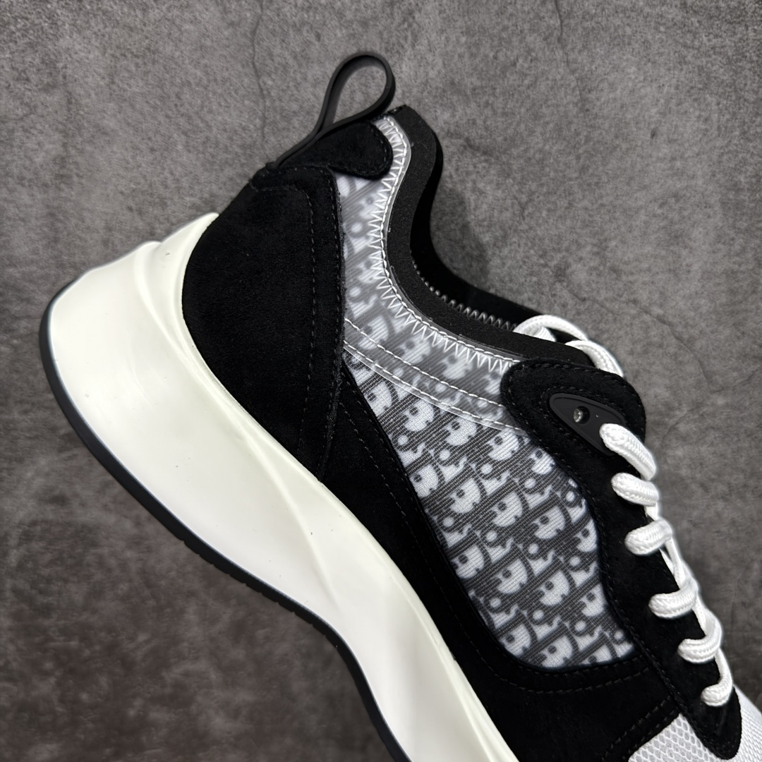 图片[7]-【广东礼盒版】Dior/迪奥 B25 Oblique Runner Sneaker 黑白 老爹风系带低帮透气休闲运动慢跑鞋 #原版购入开发 这款 B25 Runner运动鞋结合运动版型与 Dior 优雅的经典标识。采用迪奥灰和白色光滑牛皮革精心制作，饰以经典的米色和黑色 Oblique 印花提升格调。搭配白色纹理橡胶鞋底，可为各式休闲造型增添经典气质，更显精致 配送专柜精美包装，面料采用原版定制牛皮+Oblique 印花布 定制进口超细纤维 增高3.5CM 尺码：39 40 41 42 43 44 45 46-选品中心