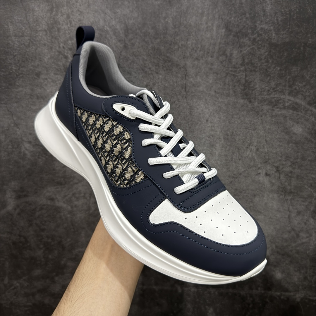 图片[3]-【广东礼盒版】Dior/迪奥 B25 Oblique Runner Sneaker 黑白 老爹风系带低帮透气休闲运动慢跑鞋 #原版购入开发 这款 B25 Runner运动鞋结合运动版型与 Dior 优雅的经典标识。采用迪奥灰和白色光滑牛皮革精心制作，饰以经典的米色和黑色 Oblique 印花提升格调。搭配白色纹理橡胶鞋底，可为各式休闲造型增添经典气质，更显精致 配送专柜精美包装，面料采用原版定制牛皮+Oblique 印花布 定制进口超细纤维 增高3.5CM 尺码：39 40 41 42 43 44 45 46-选品中心