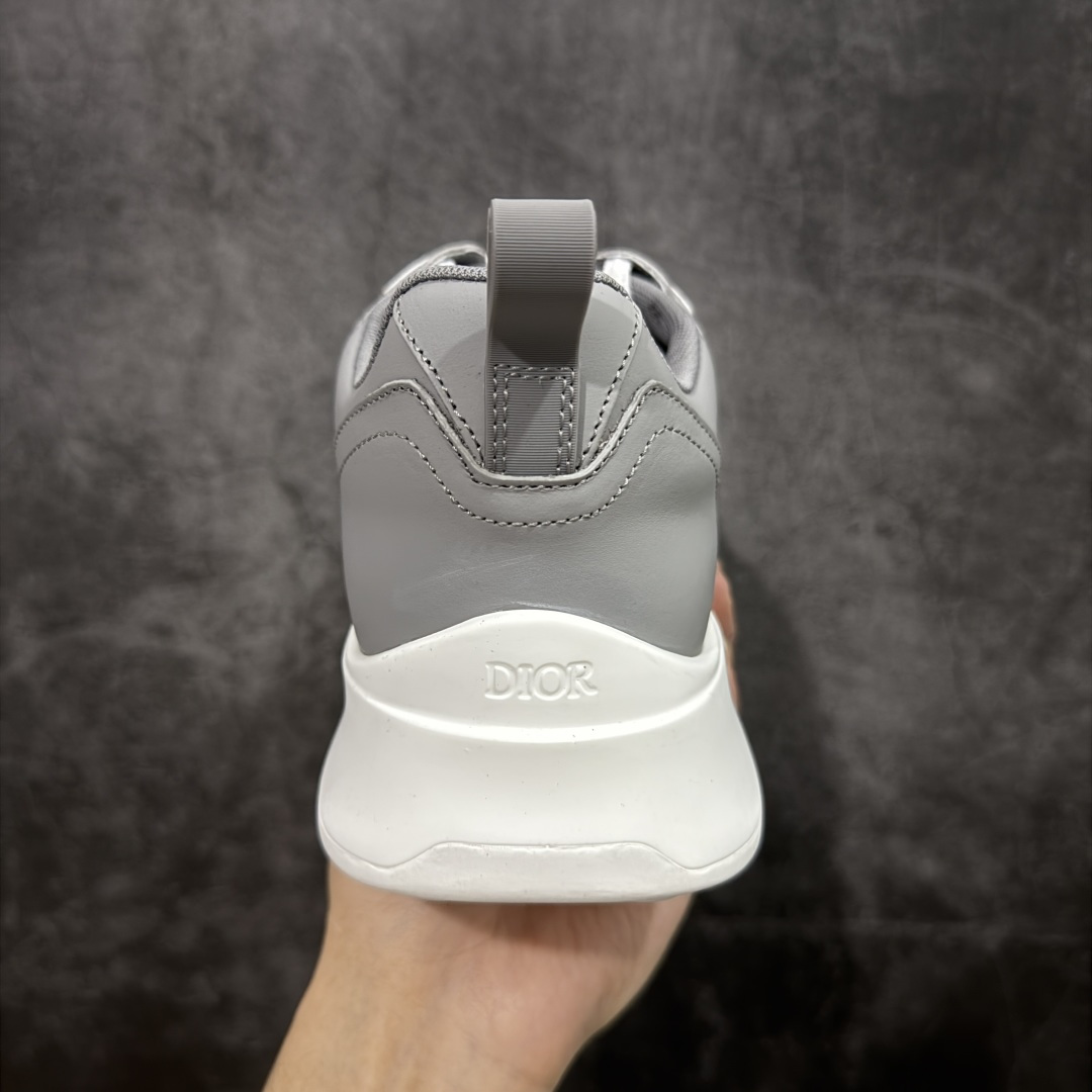 图片[4]-【广东礼盒版】Dior/迪奥 B25 Oblique Runner Sneaker 黑白 老爹风系带低帮透气休闲运动慢跑鞋 #原版购入开发 这款 B25 Runner运动鞋结合运动版型与 Dior 优雅的经典标识。采用迪奥灰和白色光滑牛皮革精心制作，饰以经典的米色和黑色 Oblique 印花提升格调。搭配白色纹理橡胶鞋底，可为各式休闲造型增添经典气质，更显精致 配送专柜精美包装，面料采用原版定制牛皮+Oblique 印花布 定制进口超细纤维 增高3.5CM 尺码：39 40 41 42 43 44 45 46-选品中心