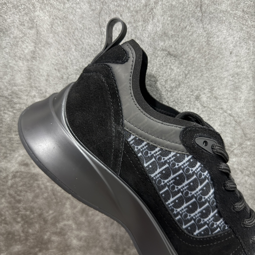 图片[7]-【广东礼盒版】Dior/迪奥 B25 Oblique Runner Sneaker 黑白 老爹风系带低帮透气休闲运动慢跑鞋 #原版购入开发 这款 B25 Runner运动鞋结合运动版型与 Dior 优雅的经典标识。采用迪奥灰和白色光滑牛皮革精心制作，饰以经典的米色和黑色 Oblique 印花提升格调。搭配白色纹理橡胶鞋底，可为各式休闲造型增添经典气质，更显精致 配送专柜精美包装，面料采用原版定制牛皮+Oblique 印花布 定制进口超细纤维 增高3.5CM 尺码：39 40 41 42 43 44 45 46-选品中心