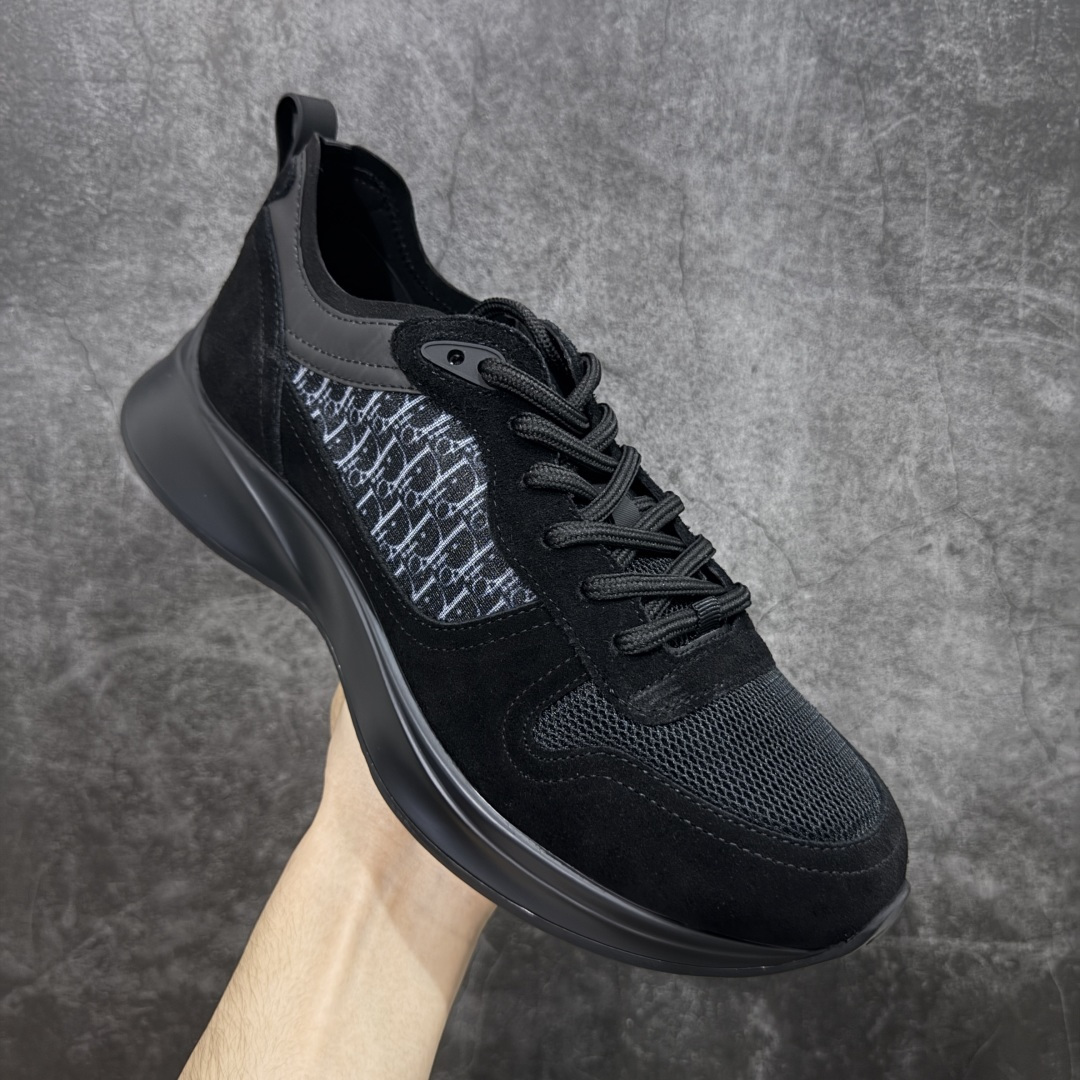 图片[3]-【广东礼盒版】Dior/迪奥 B25 Oblique Runner Sneaker 黑白 老爹风系带低帮透气休闲运动慢跑鞋 #原版购入开发 这款 B25 Runner运动鞋结合运动版型与 Dior 优雅的经典标识。采用迪奥灰和白色光滑牛皮革精心制作，饰以经典的米色和黑色 Oblique 印花提升格调。搭配白色纹理橡胶鞋底，可为各式休闲造型增添经典气质，更显精致 配送专柜精美包装，面料采用原版定制牛皮+Oblique 印花布 定制进口超细纤维 增高3.5CM 尺码：39 40 41 42 43 44 45 46-选品中心