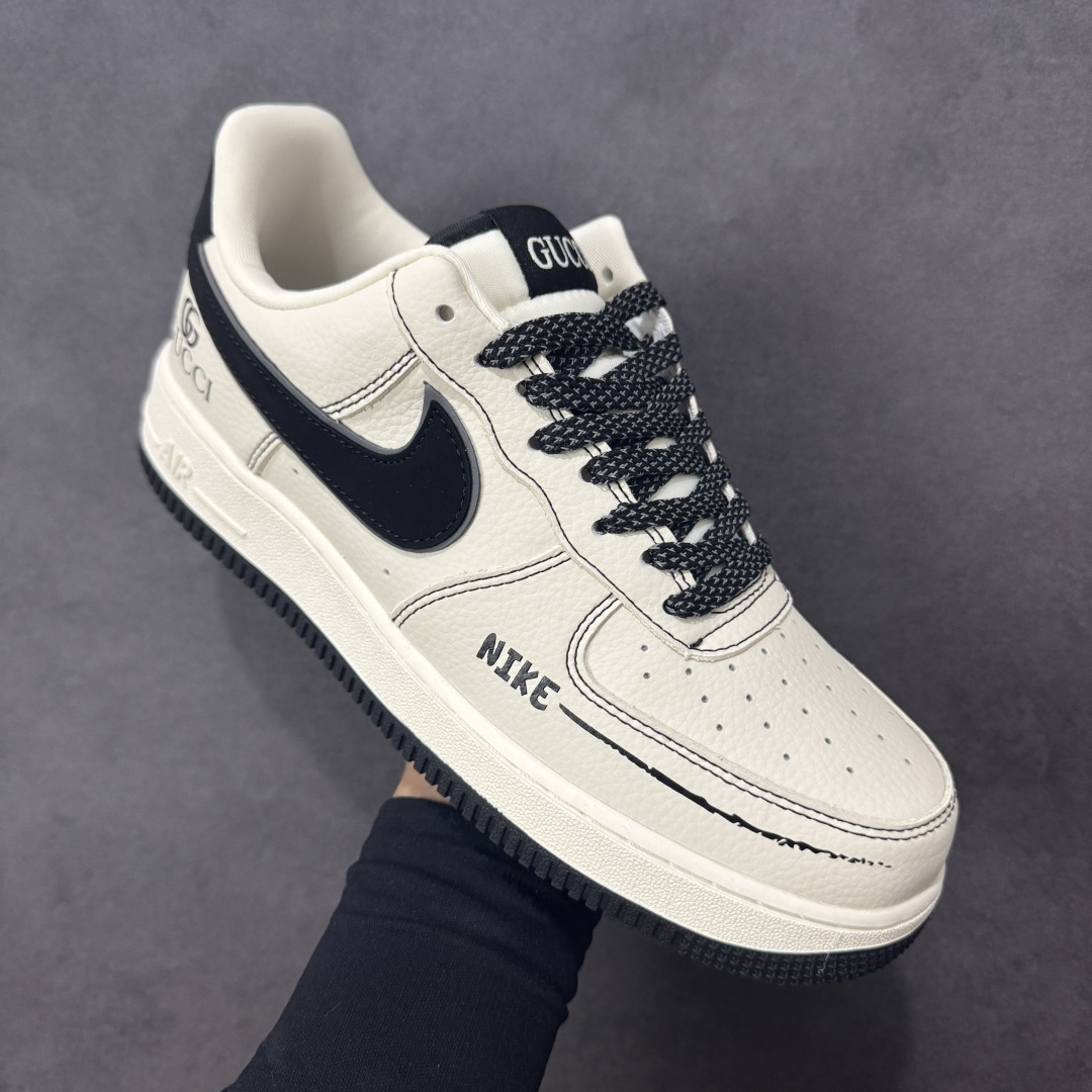 图片[3]-【定制版】Nike Air Force 1 \’07 Low “古驰联名——米黑线黑银勾”空军一号 高端定制 低帮 运动鞋 休闲鞋 折边针车 工艺难度大 原楦头原纸板 原装鞋盒 定制五金配件 内置全掌气垫 原厂鞋底 货号：KJ1688-020 尺码：36 36.5 37.5 38 38.5 39 40 40.5 41 42 42.5 43 44 44.5 45-选品中心