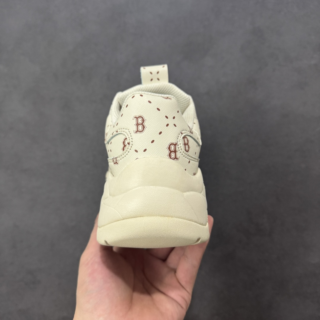 图片[4]-【纯原特价】MLB Chunky Dia Monogram 复古印花老爹鞋 后跟加厚 呵护脚后跟 立体保护软绵鞋口 轻松穿脱不磨脚 鞋头安全防撞包裹鞋头 符合人体结构 精心设计 行走柔软触感 鞋底耐磨性强 稳定性高 抓地更牢 不易打滑 进口纳米材质 原盒雷射防伪标 货号：3ASHMS13N 尺码：35-45-选品中心