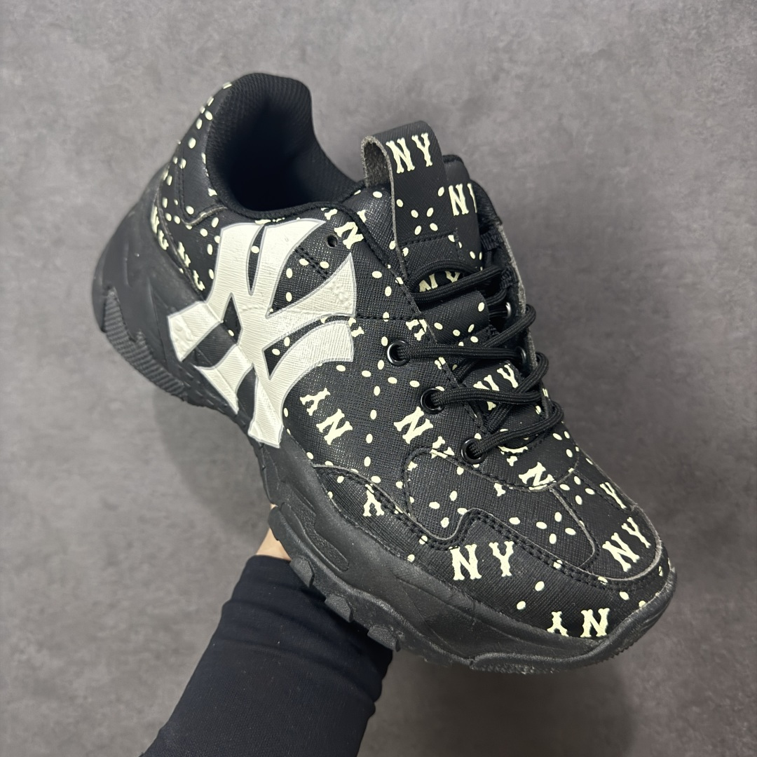 图片[3]-【纯原特价】MLB Chunky Dia Monogram 复古印花老爹鞋 后跟加厚 呵护脚后跟 立体保护软绵鞋口 轻松穿脱不磨脚 鞋头安全防撞包裹鞋头 符合人体结构 精心设计 行走柔软触感 鞋底耐磨性强 稳定性高 抓地更牢 不易打滑 进口纳米材质 原盒雷射防伪标 货号：3ASHMS13N 尺码：35-45-选品中心