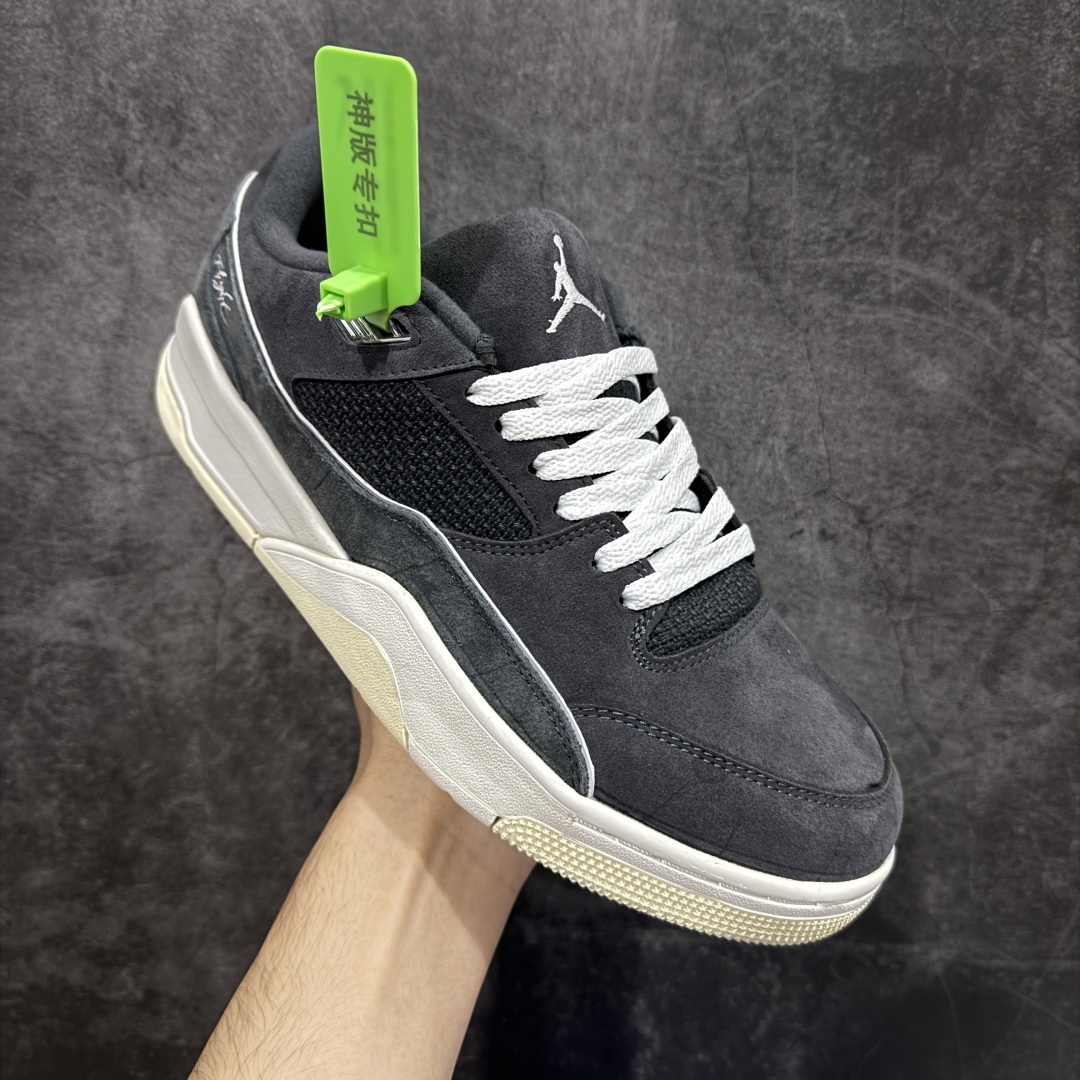 图片[3]-【神版】Air Jordan 4 Retro Flight Court 低帮 黑粉 AJ4 乔丹4代 aj4 乔4 低邦 黑粉 乔丹篮球鞋系列 目前此系列市场最优版本 头层带半码 区别市场通货 鞋款整体以黑色翻毛皮打造，搭配侧身黑色麂皮框架，鞋舌及后跟Jumpman Logo分别采用黑色、灰色刺绣点缀，后跟侧身Flighth字样也辅以灰色刺绣呈现，秉承轻量化的速度型篮球鞋设计思想完成设计，降低重量的同时提升舒适度，中底延续前作使用了分离式后掌可视化Air Soleb气垫。鞋带孔和后跟鞋提以籃网为造型灵感，将篮球运动巧妙融入到鞋款的设计之中，使鞋身整体富有流动性、节奏感和优雅气质。 货号：HF3255-002 尺码：36 36.5 37.5 38 38.5 39 40 40.5 41 42 42.5 43 44 44.5 45-选品中心