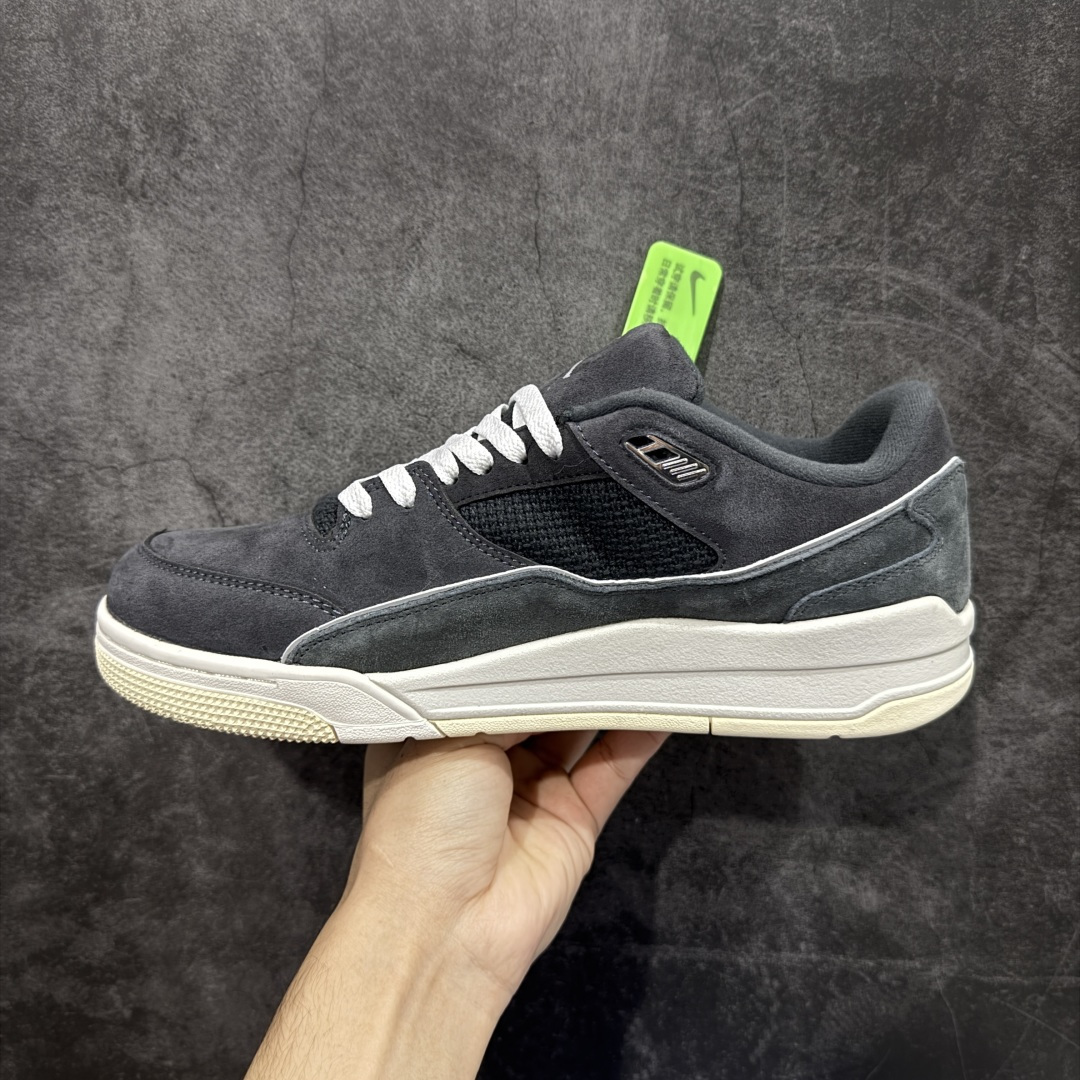 图片[2]-【神版】Air Jordan 4 Retro Flight Court 低帮 黑粉 AJ4 乔丹4代 aj4 乔4 低邦 黑粉 乔丹篮球鞋系列 目前此系列市场最优版本 头层带半码 区别市场通货 鞋款整体以黑色翻毛皮打造，搭配侧身黑色麂皮框架，鞋舌及后跟Jumpman Logo分别采用黑色、灰色刺绣点缀，后跟侧身Flighth字样也辅以灰色刺绣呈现，秉承轻量化的速度型篮球鞋设计思想完成设计，降低重量的同时提升舒适度，中底延续前作使用了分离式后掌可视化Air Soleb气垫。鞋带孔和后跟鞋提以籃网为造型灵感，将篮球运动巧妙融入到鞋款的设计之中，使鞋身整体富有流动性、节奏感和优雅气质。 货号：HF3255-002 尺码：36 36.5 37.5 38 38.5 39 40 40.5 41 42 42.5 43 44 44.5 45-选品中心