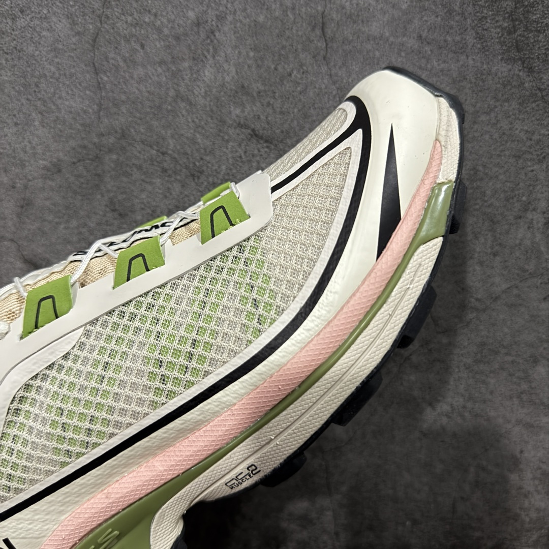 图片[6]-【PK升级版】SALOMON XT-6 FT 萨洛蒙潮流越野机能户外功能鞋 417424 全新版本出货 好货不怕晚 品质 细节 材料都是肉眼可以见！ 售前售后也是其它工厂无法匹敌！ 纯原外贸平台特供订单 耗时半年巨作 全套原纸板楦头开发 原厂特供网布配套加持 确保原汁原味 完美呈现版型 原档数据独家私模五层组合大底 原装Ortholite轻量化鞋垫 中底布带钢印编号 原厂TPU锁扣 进口港宝加持 后跟自然饱满 还原公司包裹性 鞋面以“锯齿”状的包裹系统呈现 在基色底之下加入了各种色点缀 将公司的最新技术和时尚前卫的造型融入耐用的长跑款式中 鞋面由 TPU 薄膜制成 并焊接在高耐磨网眼上 使其既时尚又坚固 由 ACS底盘支撑 可增强稳定性和支撑力 以及由橡胶凸耳 Contragrip外底覆盖的 EVA 缓冲中底 旨在应对崎岖的地形 鞋舌上的彩色Salomon 标签、Quicklace 系统以及鞋头、鞋舌和鞋跟上的附加品牌使细节更加完美 让穿着者可以轻松驾驭户外与通勤下的任何运动生活场景 无缝鞋身户外随意纵横 颜值与脚感兼备 出街通勤 绝对非常吸睛 你值得拥有 尺码：36 36.5 37.5 38 38.5 39 40 40.5 41 42 42.5 43 44 44.5 45-选品中心