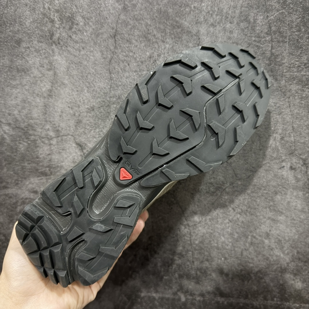 图片[9]-【PK升级版】SALOMON XT-6 FT 萨洛蒙潮流越野机能户外功能鞋 471513 全新版本出货 好货不怕晚 品质 细节 材料都是肉眼可以见！ 售前售后也是其它工厂无法匹敌！ 纯原外贸平台特供订单 耗时半年巨作 全套原纸板楦头开发 原厂特供网布配套加持 确保原汁原味 完美呈现版型 原档数据独家私模五层组合大底 原装Ortholite轻量化鞋垫 中底布带钢印编号 原厂TPU锁扣 进口港宝加持 后跟自然饱满 还原公司包裹性 鞋面以“锯齿”状的包裹系统呈现 在基色底之下加入了各种色点缀 将公司的最新技术和时尚前卫的造型融入耐用的长跑款式中 鞋面由 TPU 薄膜制成 并焊接在高耐磨网眼上 使其既时尚又坚固 由 ACS底盘支撑 可增强稳定性和支撑力 以及由橡胶凸耳 Contragrip外底覆盖的 EVA 缓冲中底 旨在应对崎岖的地形 鞋舌上的彩色Salomon 标签、Quicklace 系统以及鞋头、鞋舌和鞋跟上的附加品牌使细节更加完美 让穿着者可以轻松驾驭户外与通勤下的任何运动生活场景 无缝鞋身户外随意纵横 颜值与脚感兼备 出街通勤 绝对非常吸睛 你值得拥有 尺码：36 36.5 37.5 38 38.5 39 40 40.5 41 42 42.5 43 44 44.5 45-选品中心