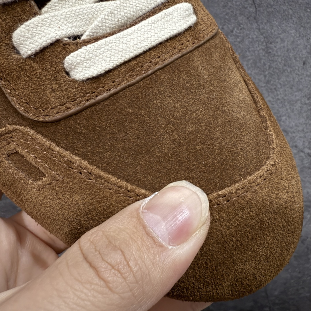 图片[4]-【佛山超A版】2025 Rick Owens Minimal 欧文斯新款情侣款复古板鞋黑暗系 休闲运动鞋 原版购入开发 做货 掌握时尚的默契，采用全粒面小牛皮，散发出品质与独特设计的高级光芒。每一寸的小牛皮，都是奢华的代名词，触感柔软，充满贵族气息。这不仅仅是一款材质，更是对时尚品位的完美追求。搭配你的潮流穿搭，瞬间让整体品质提升。 鞋面：原版定制进口反绒皮➕粒面小牛皮 内里：进口丝绸羊皮 大底：原版开模橡胶大底 尺码：39-45-选品中心