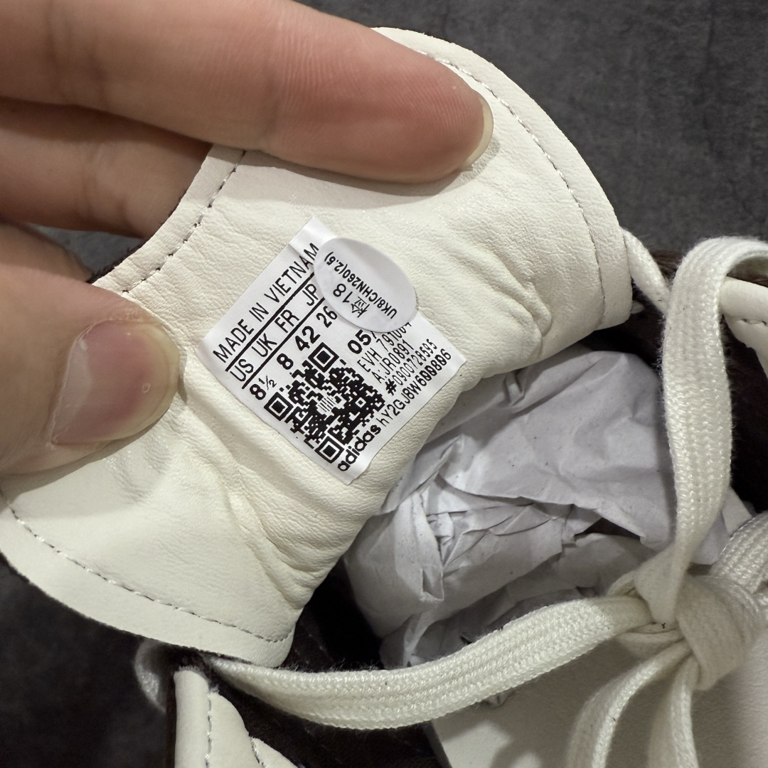 图片[6]-【CG纯原】市面最顶级品质没有之一！ 此版鞋身全部采用进口原厂头层皮 原厂头层 区分市面偷工减料！ Adidas Originals Samba 桑巴德训鞋 棕红色 原版原楦原材，99.999%还原度 鞋带都是原厂的，系鞋带的方式都同步ZP！ 货号：JR0891 尺码：36 36.5 37 38 38.5 39 40 40.5 41 42 42.5 43 44 44.5 45-选品中心