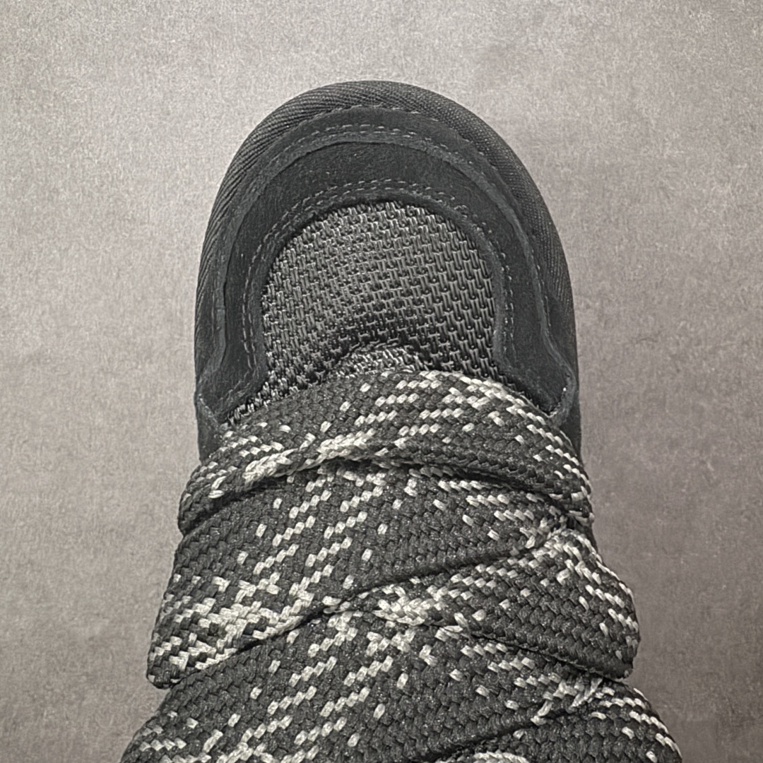 图片[8]-【X1纯原】市面顶级版本25新款UGG梅尔低帮面包鞋雪地靴1144032 广州外贸大厂生产鞋头到鞋垫真羊皮毛一体独立外盒包装芯片带防水工艺区别市面任何版本 独立原版开发大底羊绒鞋垫冬季保暖外出家居都是很适合的选择近年uug推出款式系列局部偏向年轻消费者喜好也走到时尚潮流穿搭的前沿鞋身材质防泼水涂层翻毛皮鞋面17毫米UGGPURE™植入式羊毛内底轻便防滑舒适橡胶外底带有品牌LOGO商标带全套包装 尺码：353637383940-选品中心