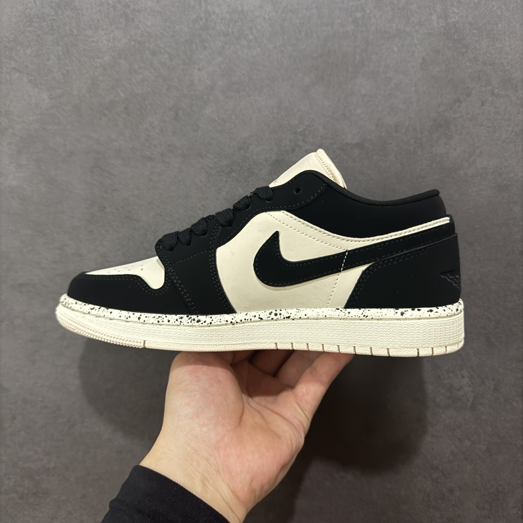 图片[2]-【K版纯原】Air Jordan AJ1 Low 低帮 黑粉泼墨 DC0771-003 全新流水线出品 市场第二梯队最强版 全部原鞋开发 原楦原纸板开发 全鞋电脑针车 原厂内置全掌气垫 原盒内在原标 唯一Zp原版鞋带绑法 免检产品 全新2022版型 全头层皮料 完美零毛边处理 原厂配置全掌气垫 价格定位良心 新配色陆续出货 尺码： 36-46-选品中心