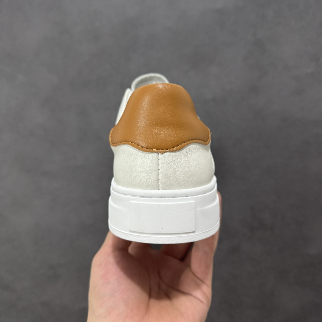 图片[4]-【公司级】Ecco 爱步 2022新款柔酷7号系列低帮百搭休闲板鞋 #黄景瑜同款 专柜热销款 1：1复刻 纯手工打造 质感妥妥的 ！鞋面采用进口小牛皮+透气头层猪皮里，鞋底采用高端顶级TPR环保科技材料 磨具贴合鞋底给你不一样的缓力性能 特点 舒适 增强运动性 高端大气时尚不失稳重 值得推荐！ 货号：983257-01002 尺码：38 39 40 41 42 43 44 皮鞋码-选品中心