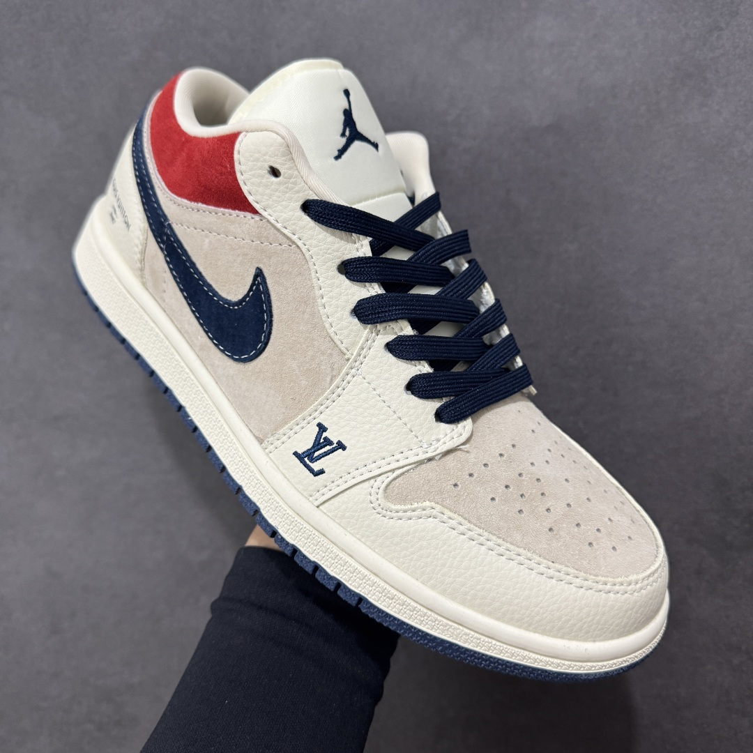 图片[3]-【定制版】高端定制Air Jordan 1 Low AJ1 乔1 “路易威登联名—米白红蓝猪八”高端定制 低帮复古篮球鞋 #定制鞋盒 大厂纯原品质出货 超高清洁度 皮料切割干净无任何毛边 细节完美 货号：LD8888-009 尺码：36 36.5 37.5 38 38.5 39 40 40.5 41 42 42.5 43 44 44.5 45 编码：HXSB330340-选品中心