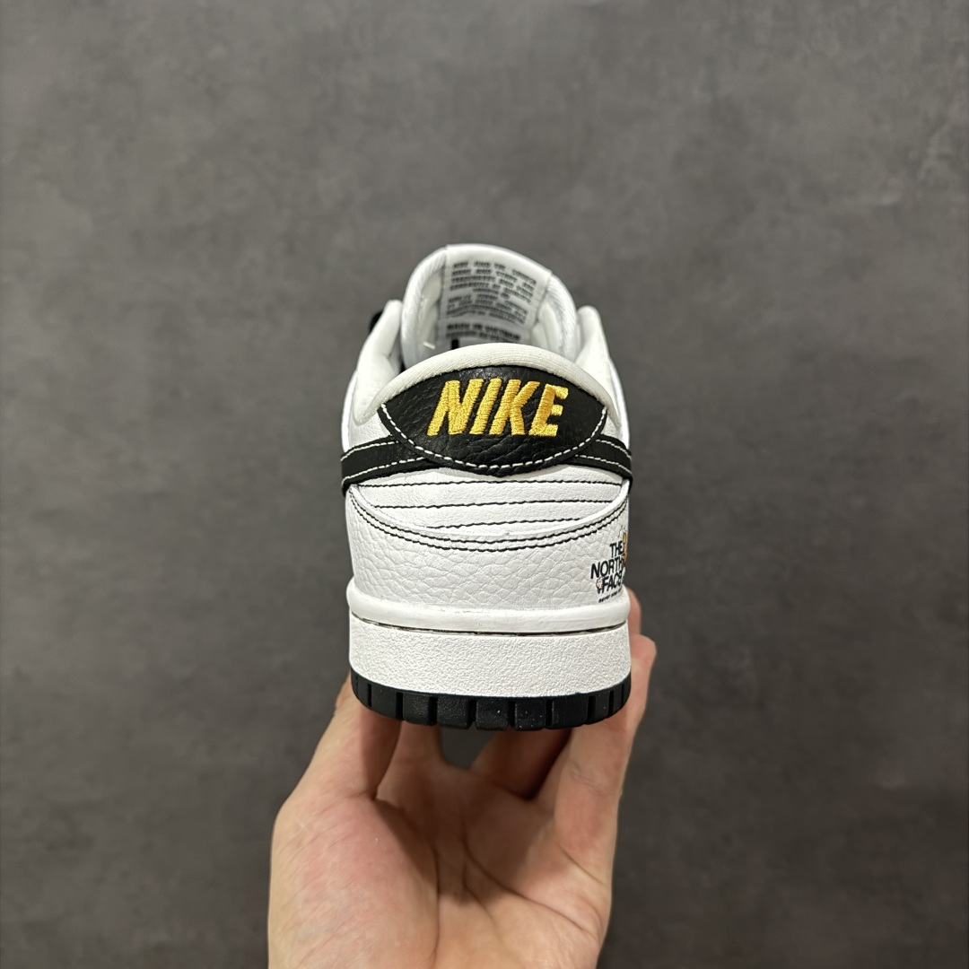 图片[4]-【定制版】#The North Face x Nk SB Dunk Low 定制配色 北面联名 复古低帮休闲百搭板鞋 公司级版本 定制鞋盒 大厂流水生产 超高清洁度 皮料切割干净无任何毛边 橡胶大底 防滑耐磨 舒适上脚 货号：YF9511-911  尺码：36 36.5 37.5 38 38.5 39 40 40.5 41 42 42.5 43 44 44.5 45 编码：HXSB330340-选品中心