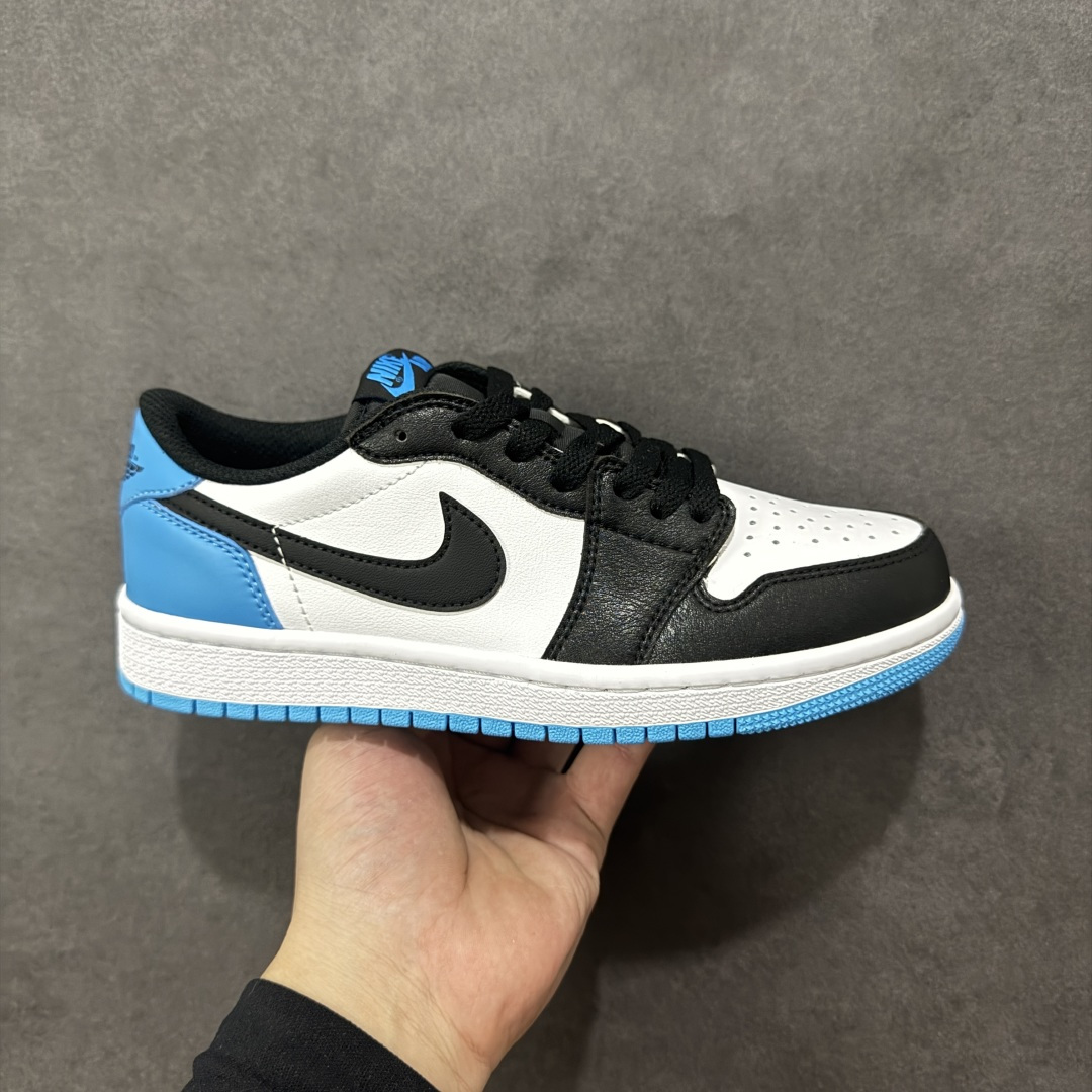 【H11版本】耐克Nike Air Jordan 1 AJ1经典复古经典低帮百搭文化篮球鞋 CZ0790-104 公司级真标半码制#原档案原数据开发版型#采用荔枝纹头层皮革鞋面材质#原厂立体填充鞋舌海绵#中底注胶孔及缜密中底拉帮工艺#原数据开发模具大底 尺码：35.5 36 36.5 37.5 38 38.5 39 40 40.5 41 42 42.5 43 44 44.5 45 46 47.5 编码：H11B270280-选品中心