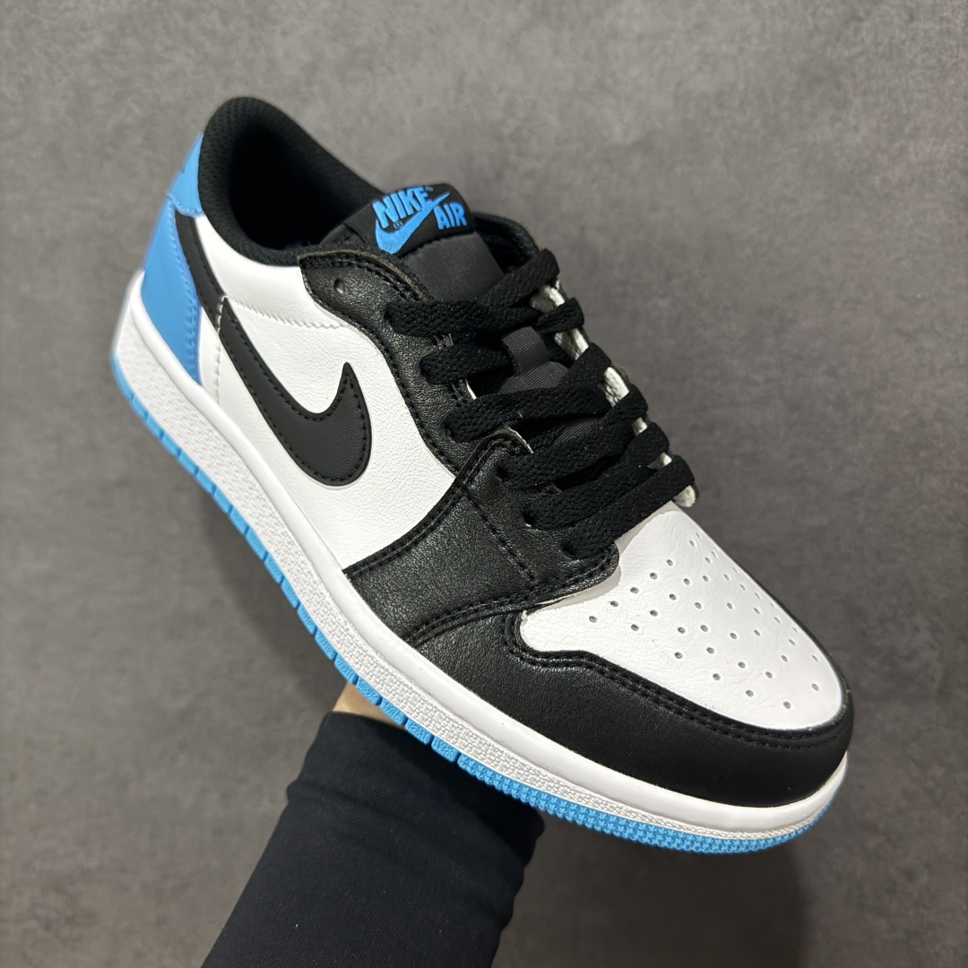 图片[3]-【H11版本】耐克Nike Air Jordan 1 AJ1经典复古经典低帮百搭文化篮球鞋 CZ0790-104 公司级真标半码制#原档案原数据开发版型#采用荔枝纹头层皮革鞋面材质#原厂立体填充鞋舌海绵#中底注胶孔及缜密中底拉帮工艺#原数据开发模具大底 尺码：35.5 36 36.5 37.5 38 38.5 39 40 40.5 41 42 42.5 43 44 44.5 45 46 47.5 编码：H11B270280-选品中心