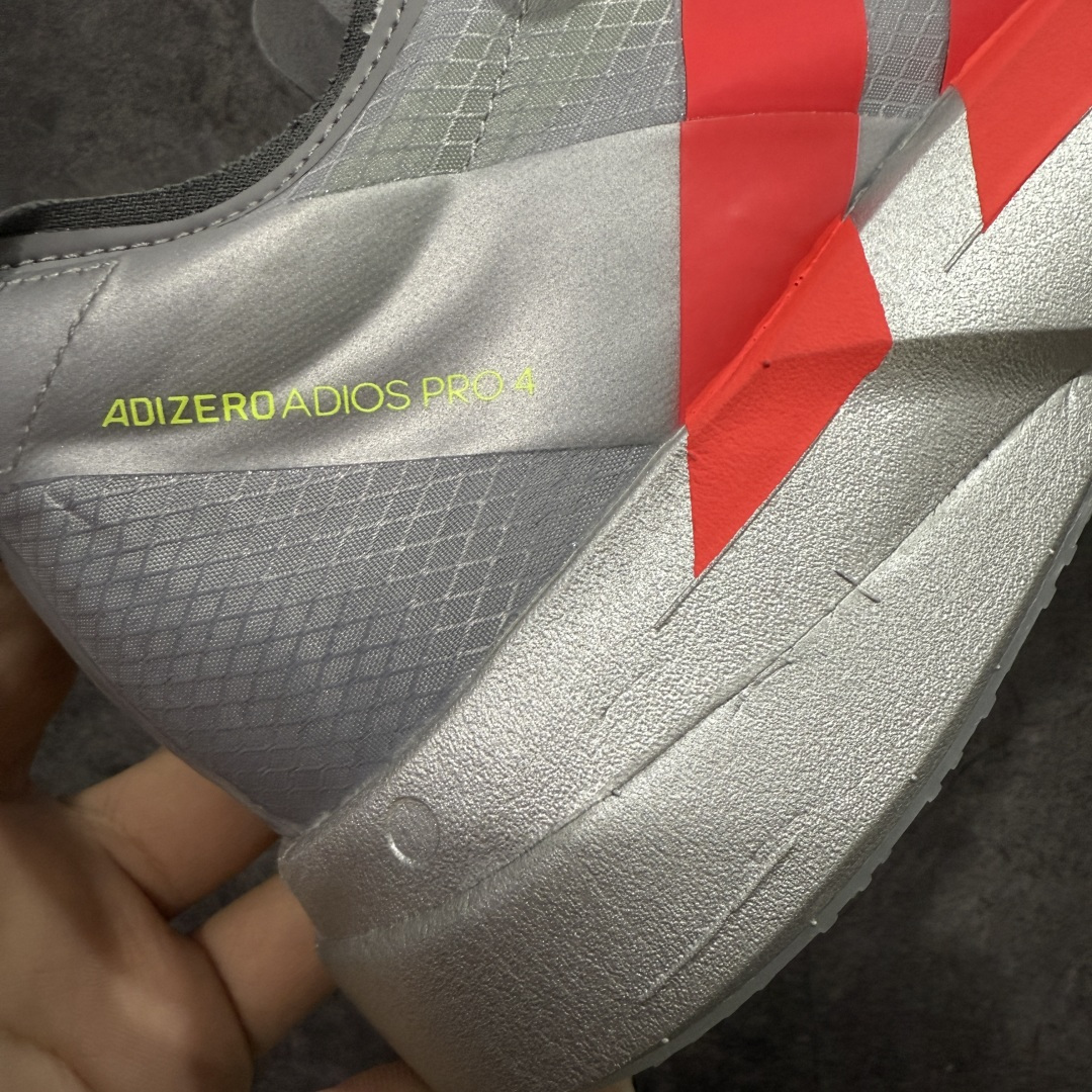 图片[3]-【NO.1纯原】Adidas Adizero Adios Pro 4 M竞训跑步鞋 银红色 JR6372 市场独一档品质 区别所有版本 原鞋购入开发数月 原材料 原档案打造 细节版型一比一 独立双层组合底私模. 搭配ENERGYRODS 2.0真碳柱，每一步都动力满满 鞋面用的是Lightlock技术，轻透又贴合，就像给脚定制的一样。 中底是全掌Lightstrike Pro泡棉，软弹感超绝 真正一比一还原真实脚感💪🏻 尺码：36 36.5 37 38 38.5 39 40 40.5 41 42 42.5 43 44 44.5 45 46-选品中心