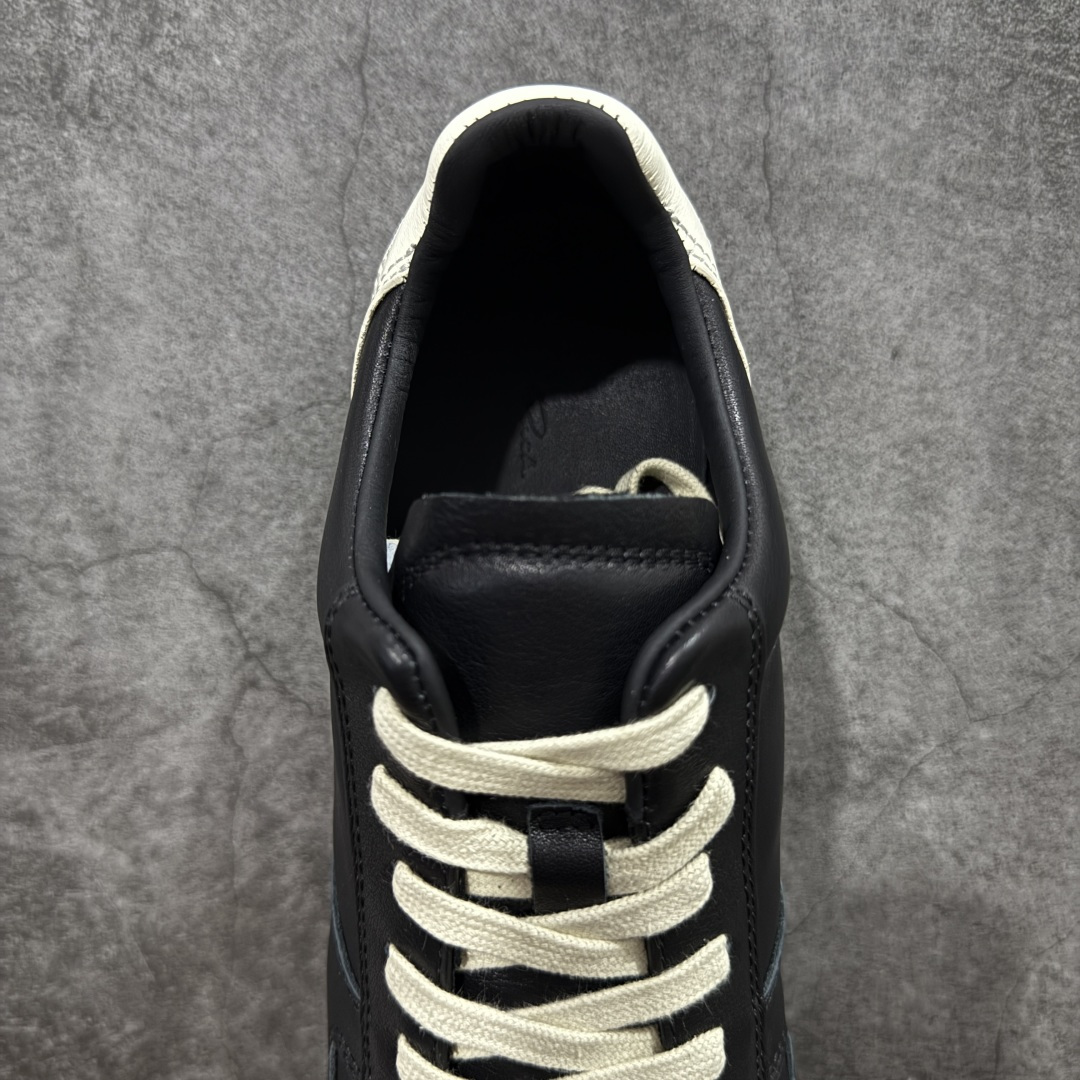 图片[8]-【佛山超A版】2025 Rick Owens Minimal 欧文斯新款情侣款复古板鞋黑暗系 休闲运动鞋 原版购入开发 做货 掌握时尚的默契，采用全粒面小牛皮，散发出品质与独特设计的高级光芒。每一寸的小牛皮，都是奢华的代名词，触感柔软，充满贵族气息。这不仅仅是一款材质，更是对时尚品位的完美追求。搭配你的潮流穿搭，瞬间让整体品质提升。 鞋面：原版定制进口反绒皮➕粒面小牛皮 内里：进口丝绸羊皮 大底：原版开模橡胶大底 尺码：39-45-选品中心