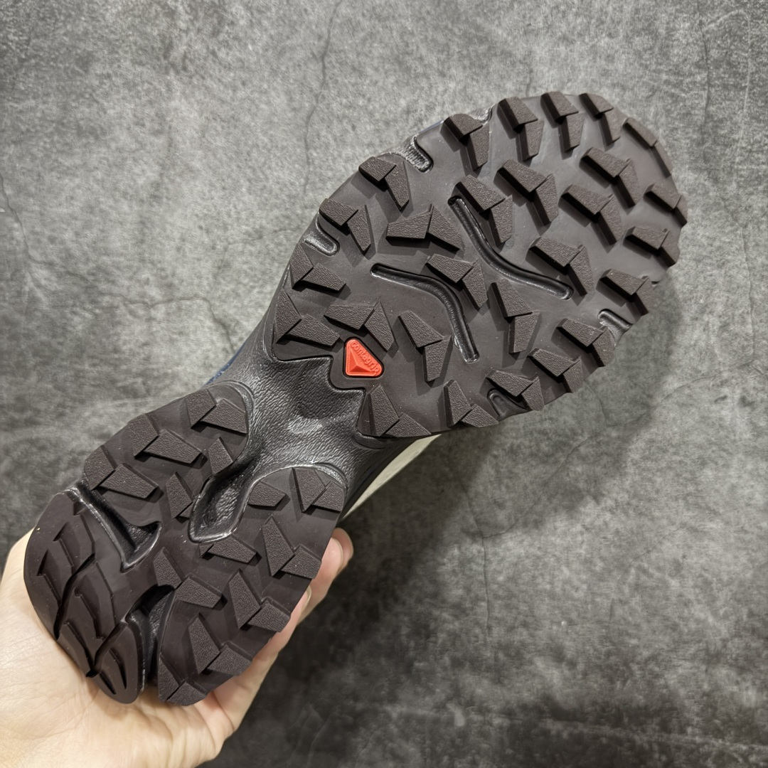 图片[9]-【莞产渠道】Salomon 萨洛蒙 XT-4 OG 复古机能跑鞋 米白棕 478770 经典户外产品 将初代XT 系列越野鞋面与重装徒步QUSET 4D中底融合呈现全新产品 鞋面拥有“SENSIFIT QUICKLACE ”双重组合 搭载 代表性的 4D ADVENCED CHASSIS 鞋底底盘 具备稳定 抓地 防护的综合特性 尺码：36 36.5 37.5 38 38.5 39 40 40.5 41 42 42.5 43 44 44.5 45-选品中心