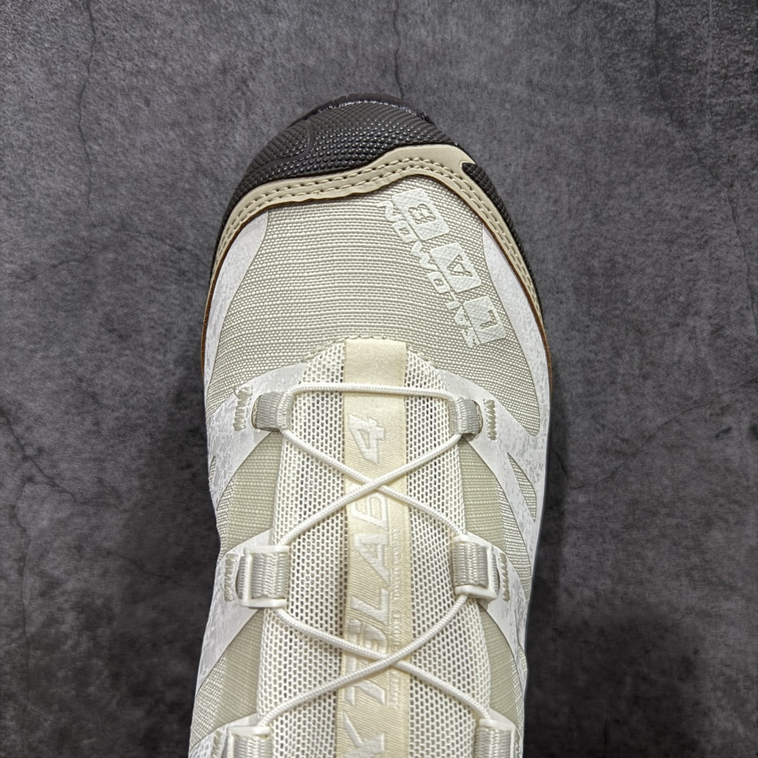 图片[5]-【莞产渠道】Salomon 萨洛蒙 XT-4 OG 复古机能跑鞋 米白棕 478770 经典户外产品 将初代XT 系列越野鞋面与重装徒步QUSET 4D中底融合呈现全新产品 鞋面拥有“SENSIFIT QUICKLACE ”双重组合 搭载 代表性的 4D ADVENCED CHASSIS 鞋底底盘 具备稳定 抓地 防护的综合特性 尺码：36 36.5 37.5 38 38.5 39 40 40.5 41 42 42.5 43 44 44.5 45-选品中心