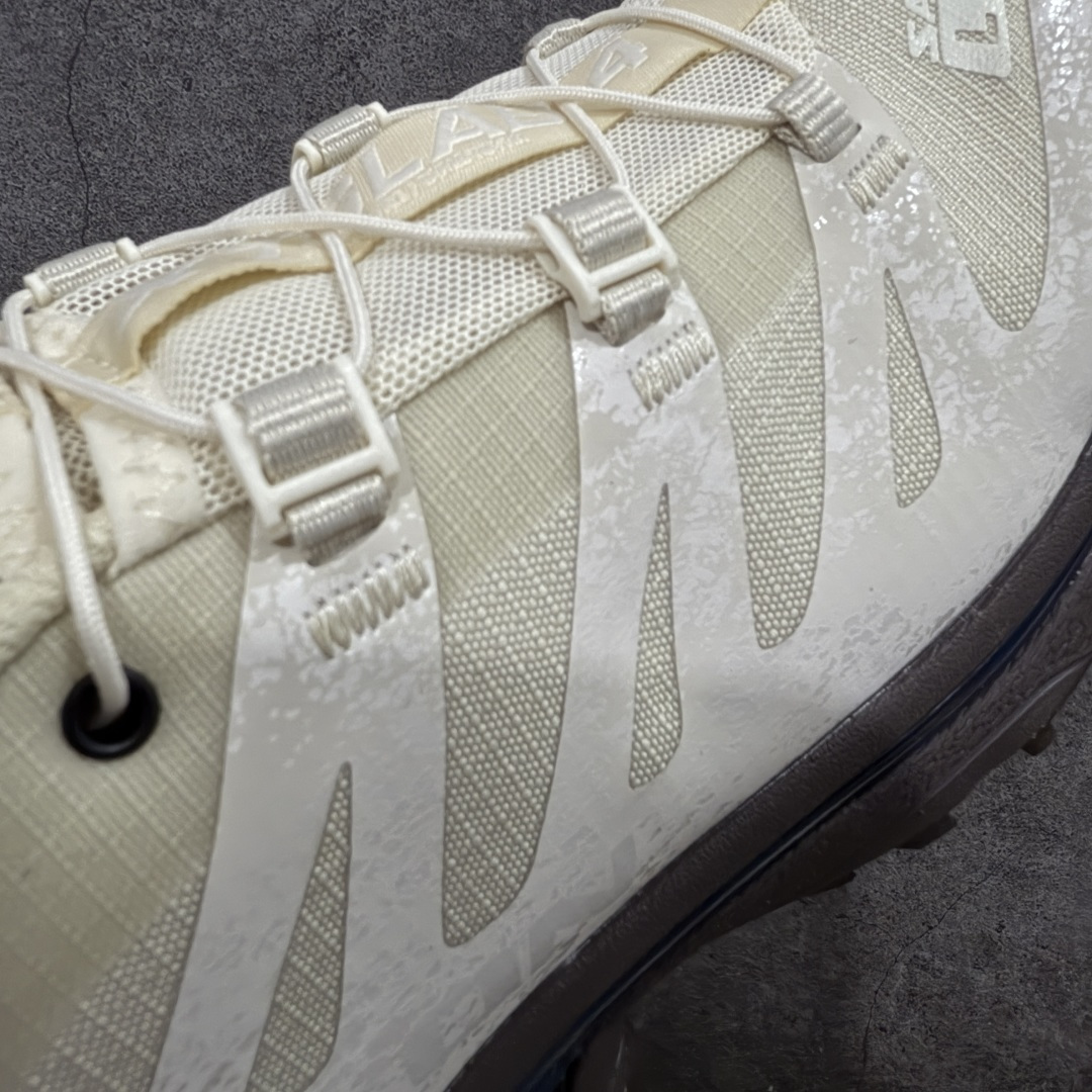 图片[4]-【莞产渠道】Salomon 萨洛蒙 XT-4 OG 复古机能跑鞋 米白棕 478770 经典户外产品 将初代XT 系列越野鞋面与重装徒步QUSET 4D中底融合呈现全新产品 鞋面拥有“SENSIFIT QUICKLACE ”双重组合 搭载 代表性的 4D ADVENCED CHASSIS 鞋底底盘 具备稳定 抓地 防护的综合特性 尺码：36 36.5 37.5 38 38.5 39 40 40.5 41 42 42.5 43 44 44.5 45-选品中心