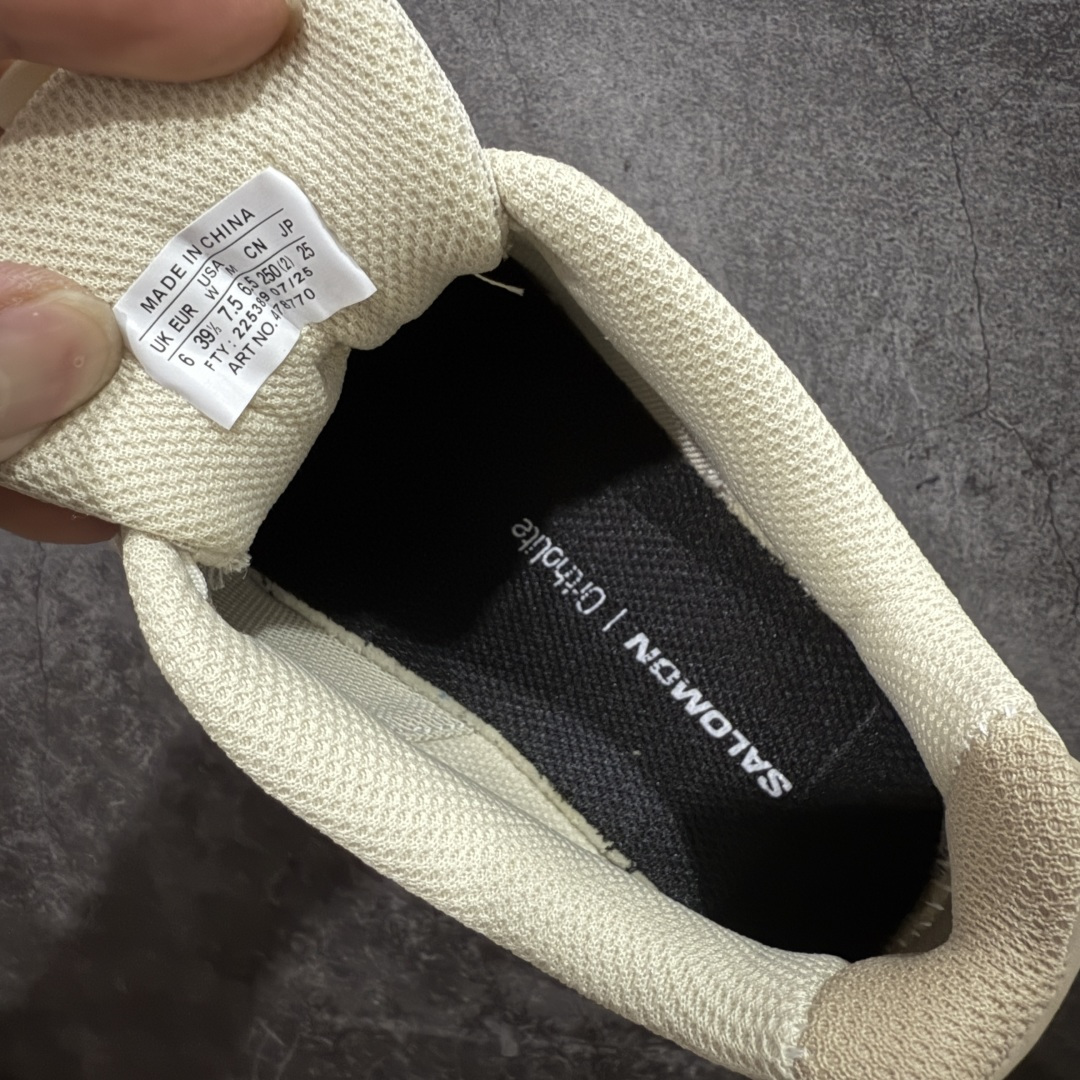 图片[7]-【莞产渠道】Salomon 萨洛蒙 XT-4 OG 复古机能跑鞋 米白棕 478770 经典户外产品 将初代XT 系列越野鞋面与重装徒步QUSET 4D中底融合呈现全新产品 鞋面拥有“SENSIFIT QUICKLACE ”双重组合 搭载 代表性的 4D ADVENCED CHASSIS 鞋底底盘 具备稳定 抓地 防护的综合特性 尺码：36 36.5 37.5 38 38.5 39 40 40.5 41 42 42.5 43 44 44.5 45-选品中心