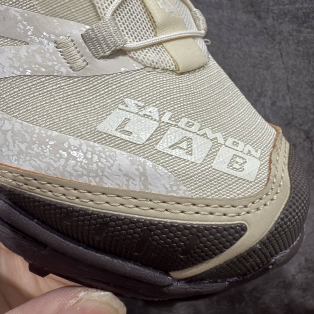 图片[5]-【莞产渠道】Salomon 萨洛蒙 XT-4 OG 复古机能跑鞋 米白棕 478770 经典户外产品 将初代XT 系列越野鞋面与重装徒步QUSET 4D中底融合呈现全新产品 鞋面拥有“SENSIFIT QUICKLACE ”双重组合 搭载 代表性的 4D ADVENCED CHASSIS 鞋底底盘 具备稳定 抓地 防护的综合特性 尺码：36 36.5 37.5 38 38.5 39 40 40.5 41 42 42.5 43 44 44.5 45-选品中心