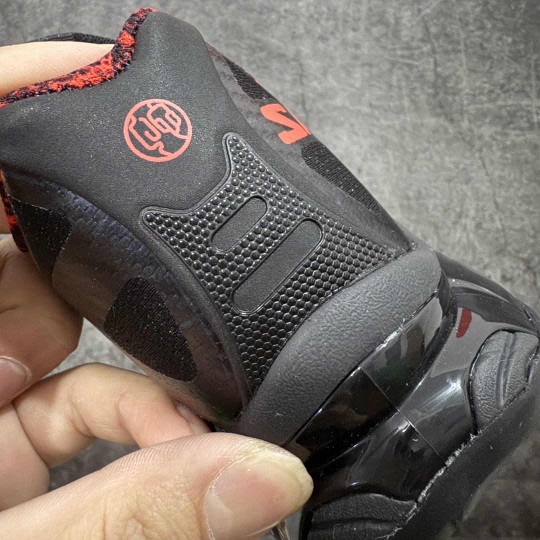 图片[2]-【莞产渠道】Salomon 萨洛蒙 XT-4 OG 复古机能跑鞋 蛇年限定黑红 经典户外产品 将初代XT 系列越野鞋面与重装徒步QUSET 4D中底融合呈现全新产品 鞋面拥有“SENSIFIT QUICKLACE ”双重组合 搭载 代表性的 4D ADVENCED CHASSIS 鞋底底盘 具备稳定 抓地 防护的综合特性 尺码：36 36.5 37.5 38 38.5 39 40 40.5 41 42 42.5 43 44 44.5 45-选品中心