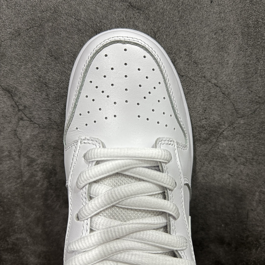 图片[5]-【纯原M版】 Supreme x Nike SB DUNK 低帮联名板鞋 货号：HQ8487-100 国内一线头部大厂出品 高端零售专供品质 全套原厂数据 原厂皮料 原厂辅料打造 德国进口真空加硫定型工艺 一码一模 真实半码 全方位细节全部到位 细节处理比正品更顶！ 尺码：40 40.5 41 42 42.5 43 44 44.5 45 46 47.5-选品中心