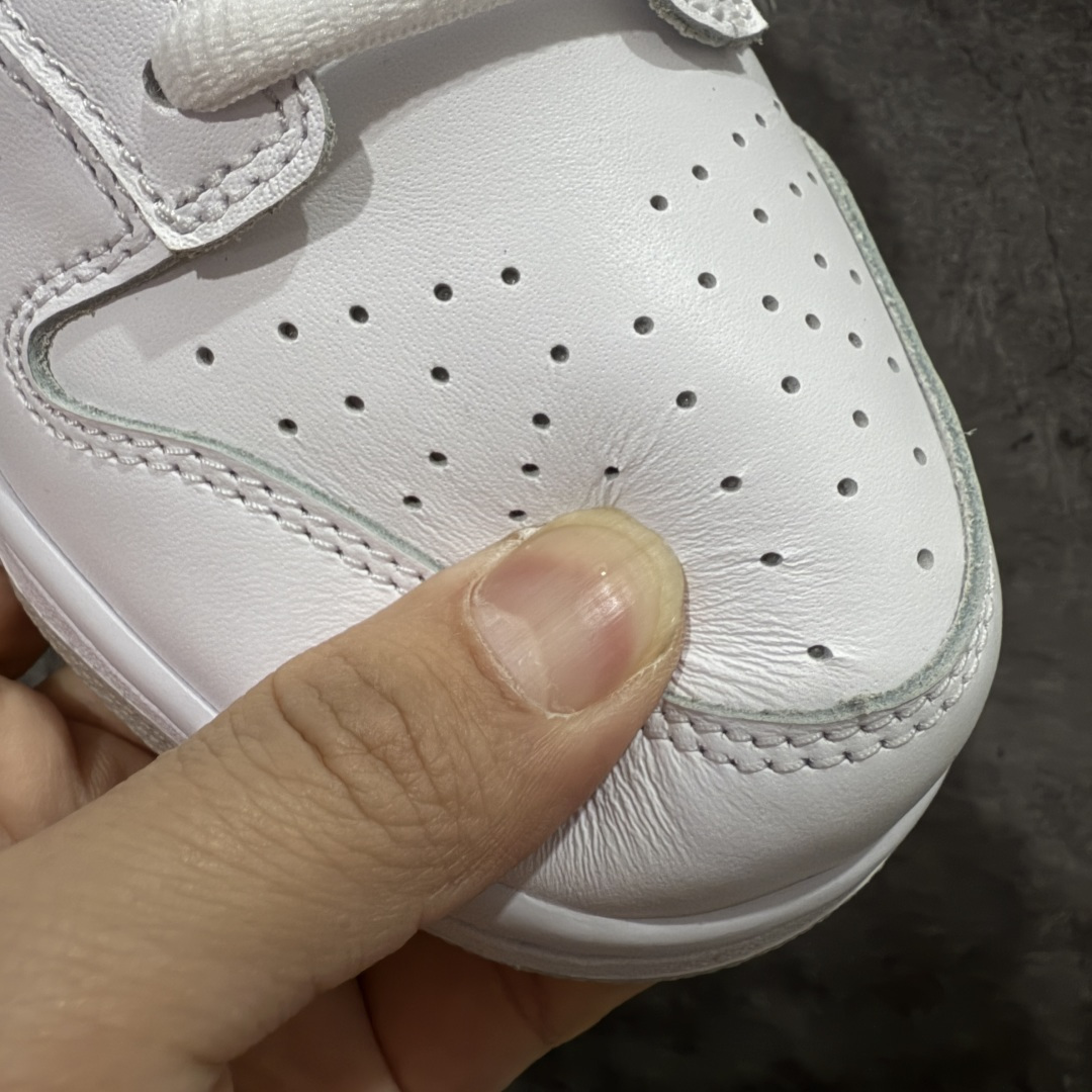 图片[6]-【纯原M版】 Supreme x Nike SB DUNK 低帮联名板鞋 货号：HQ8487-100 国内一线头部大厂出品 高端零售专供品质 全套原厂数据 原厂皮料 原厂辅料打造 德国进口真空加硫定型工艺 一码一模 真实半码 全方位细节全部到位 细节处理比正品更顶！ 尺码：40 40.5 41 42 42.5 43 44 44.5 45 46 47.5-选品中心