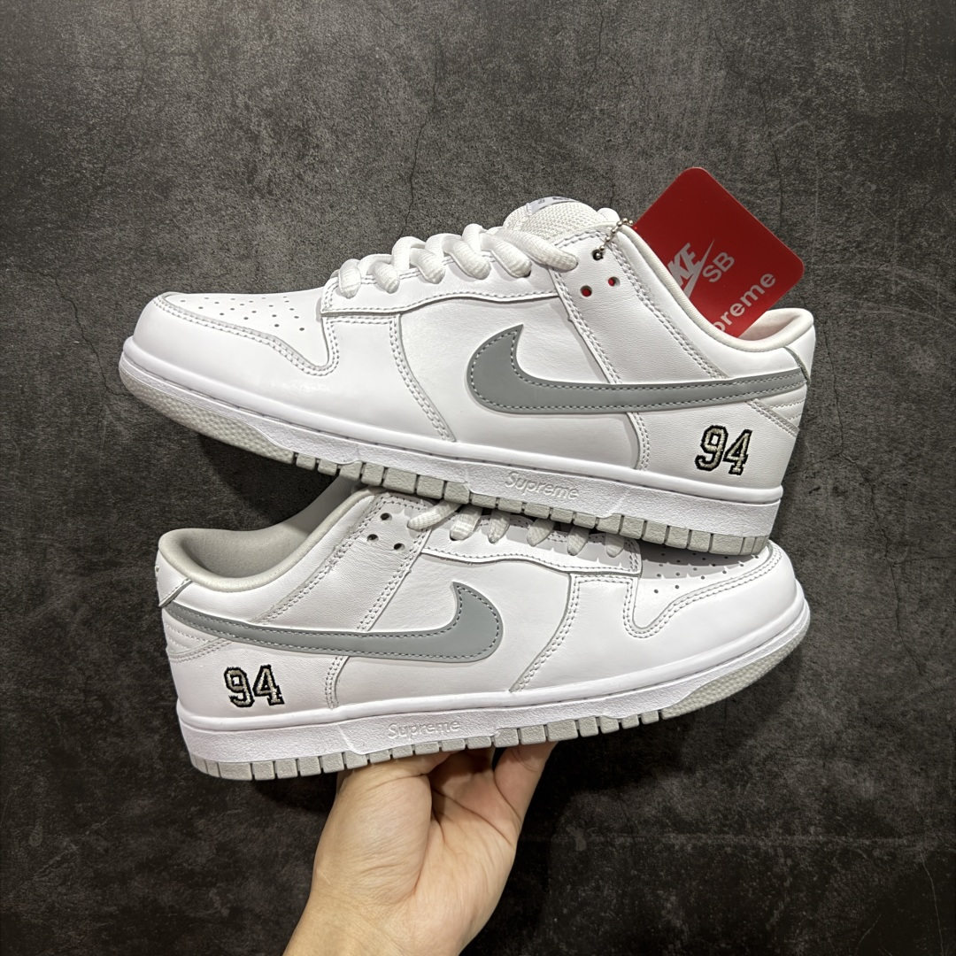 【纯原】 Supreme x Nike SB DUNK 低帮联名板鞋 货号：HQ8487-100国内一线