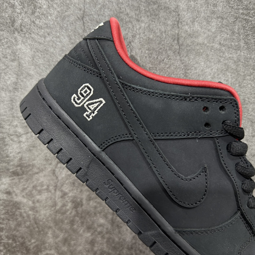 图片[7]-【纯原M版】 Supreme x Nike SB DUNK 低帮联名板鞋 货号：HQ8487-001 国内一线头部大厂出品 高端零售专供品质 全套原厂数据 原厂皮料 原厂辅料打造 德国进口真空加硫定型工艺 一码一模 真实半码 全方位细节全部到位 细节处理比正品更顶！ 尺码：40 40.5 41 42 42.5 43 44 44.5 45 46 47.5-选品中心