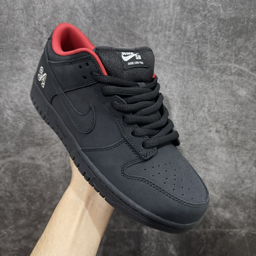 图片[3]-【纯原M版】 Supreme x Nike SB DUNK 低帮联名板鞋 货号：HQ8487-001 国内一线头部大厂出品 高端零售专供品质 全套原厂数据 原厂皮料 原厂辅料打造 德国进口真空加硫定型工艺 一码一模 真实半码 全方位细节全部到位 细节处理比正品更顶！ 尺码：40 40.5 41 42 42.5 43 44 44.5 45 46 47.5-选品中心