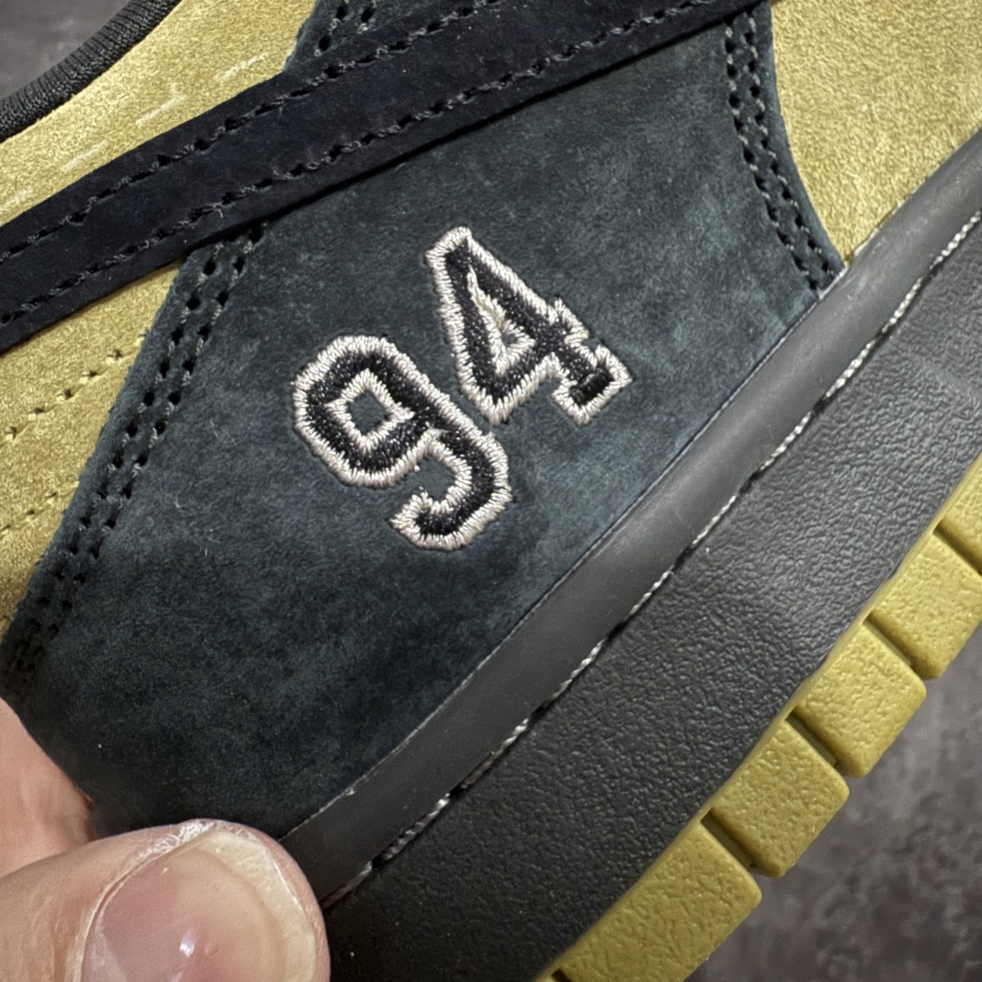 图片[3]-【纯原M版】 Supreme x Nike SB DUNK 低帮联名板鞋 货号：HQ8487-300 国内一线头部大厂出品 高端零售专供品质 全套原厂数据 原厂皮料 原厂辅料打造 德国进口真空加硫定型工艺 一码一模 真实半码 全方位细节全部到位 细节处理比正品更顶！ 尺码：40 40.5 41 42 42.5 43 44 44.5 45 46 47.5-选品中心