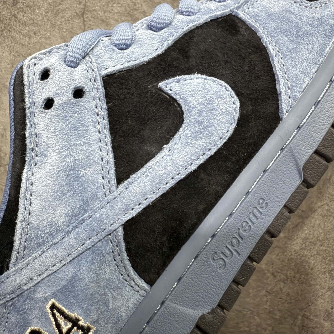 图片[4]-【纯原M版】 Supreme x Nike SB DUNK 低帮联名板鞋 货号：HQ8487-400 国内一线头部大厂出品 高端零售专供品质 全套原厂数据 原厂皮料 原厂辅料打造 德国进口真空加硫定型工艺 一码一模 真实半码 全方位细节全部到位 细节处理比正品更顶！ 尺码：40 40.5 41 42 42.5 43 44 44.5 45 46 47.5-选品中心
