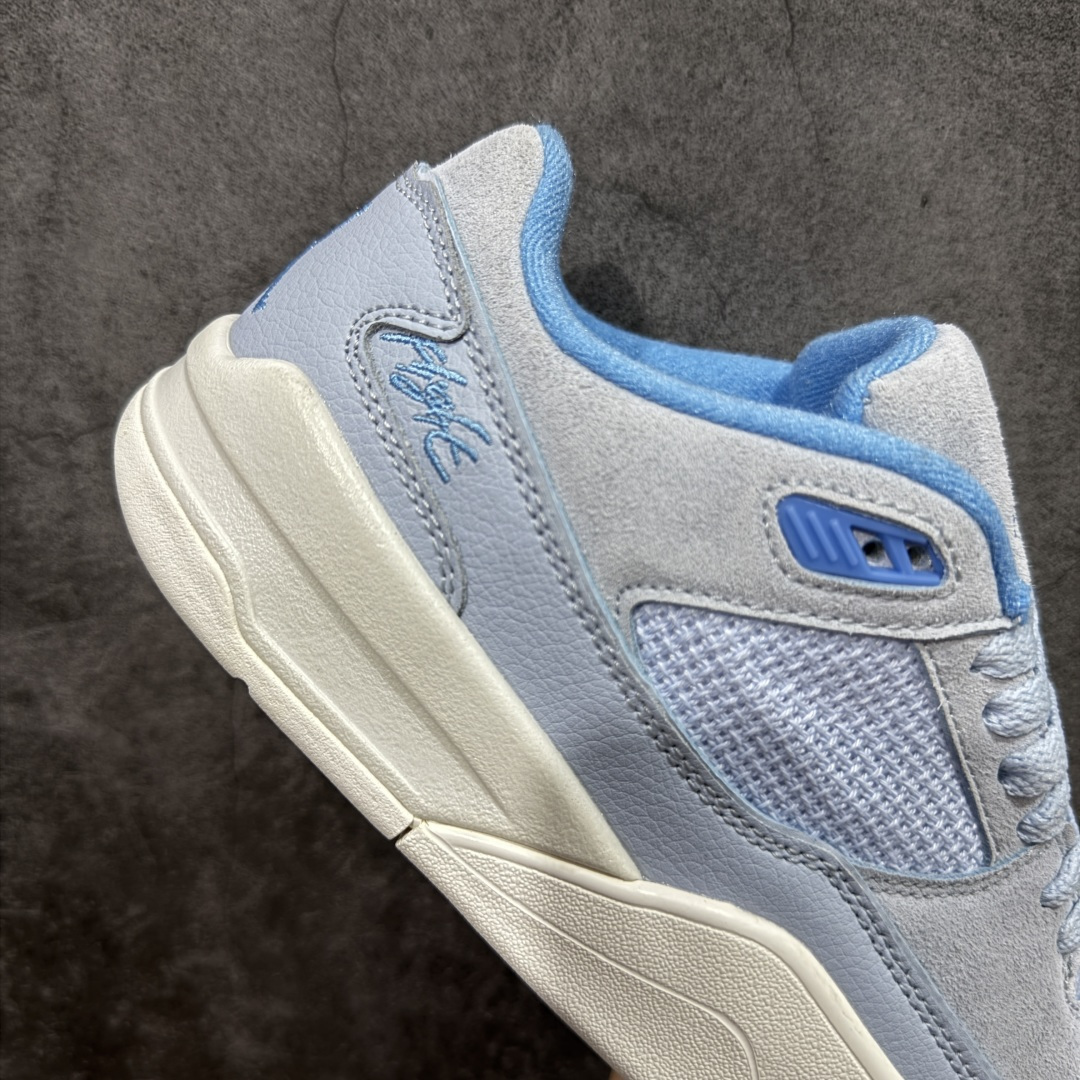 图片[7]-【神版】Air Jordan 4 Retro Flight Court 低帮 黑粉 AJ4 乔丹4代 aj4 乔4 低邦 乔丹篮球鞋系列 目前此系列市场最优版本 头层带半码 区别市场通货 鞋款整体以黑色翻毛皮打造，搭配侧身黑色麂皮框架，鞋舌及后跟Jumpman Logo分别采用黑色、灰色刺绣点缀，后跟侧身Flighth字样也辅以灰色刺绣呈现，秉承轻量化的速度型篮球鞋设计思想完成设计，降低重量的同时提升舒适度，中底延续前作使用了分离式后掌可视化Air Soleb气垫。鞋带孔和后跟鞋提以籃网为造型灵感，将篮球运动巧妙融入到鞋款的设计之中，使鞋身整体富有流动性、节奏感和优雅气质。 货号：FZ9854-400 尺码：36 36.5 37.5 38 38.5 39 40 40.5 41 42 42.5 43 44 44.5 45-选品中心