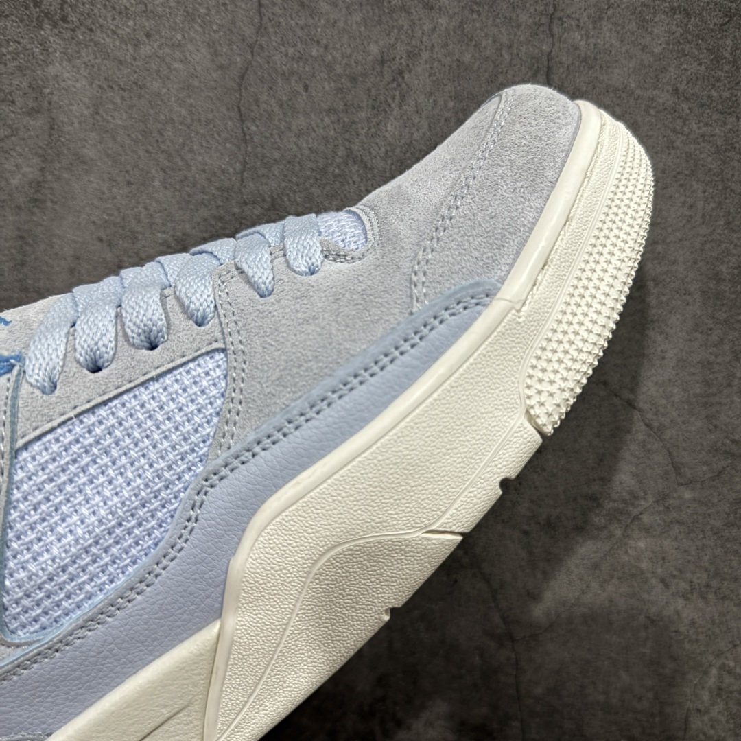 图片[6]-【神版】Air Jordan 4 Retro Flight Court 低帮 黑粉 AJ4 乔丹4代 aj4 乔4 低邦 乔丹篮球鞋系列 目前此系列市场最优版本 头层带半码 区别市场通货 鞋款整体以黑色翻毛皮打造，搭配侧身黑色麂皮框架，鞋舌及后跟Jumpman Logo分别采用黑色、灰色刺绣点缀，后跟侧身Flighth字样也辅以灰色刺绣呈现，秉承轻量化的速度型篮球鞋设计思想完成设计，降低重量的同时提升舒适度，中底延续前作使用了分离式后掌可视化Air Soleb气垫。鞋带孔和后跟鞋提以籃网为造型灵感，将篮球运动巧妙融入到鞋款的设计之中，使鞋身整体富有流动性、节奏感和优雅气质。 货号：FZ9854-400 尺码：36 36.5 37.5 38 38.5 39 40 40.5 41 42 42.5 43 44 44.5 45-选品中心