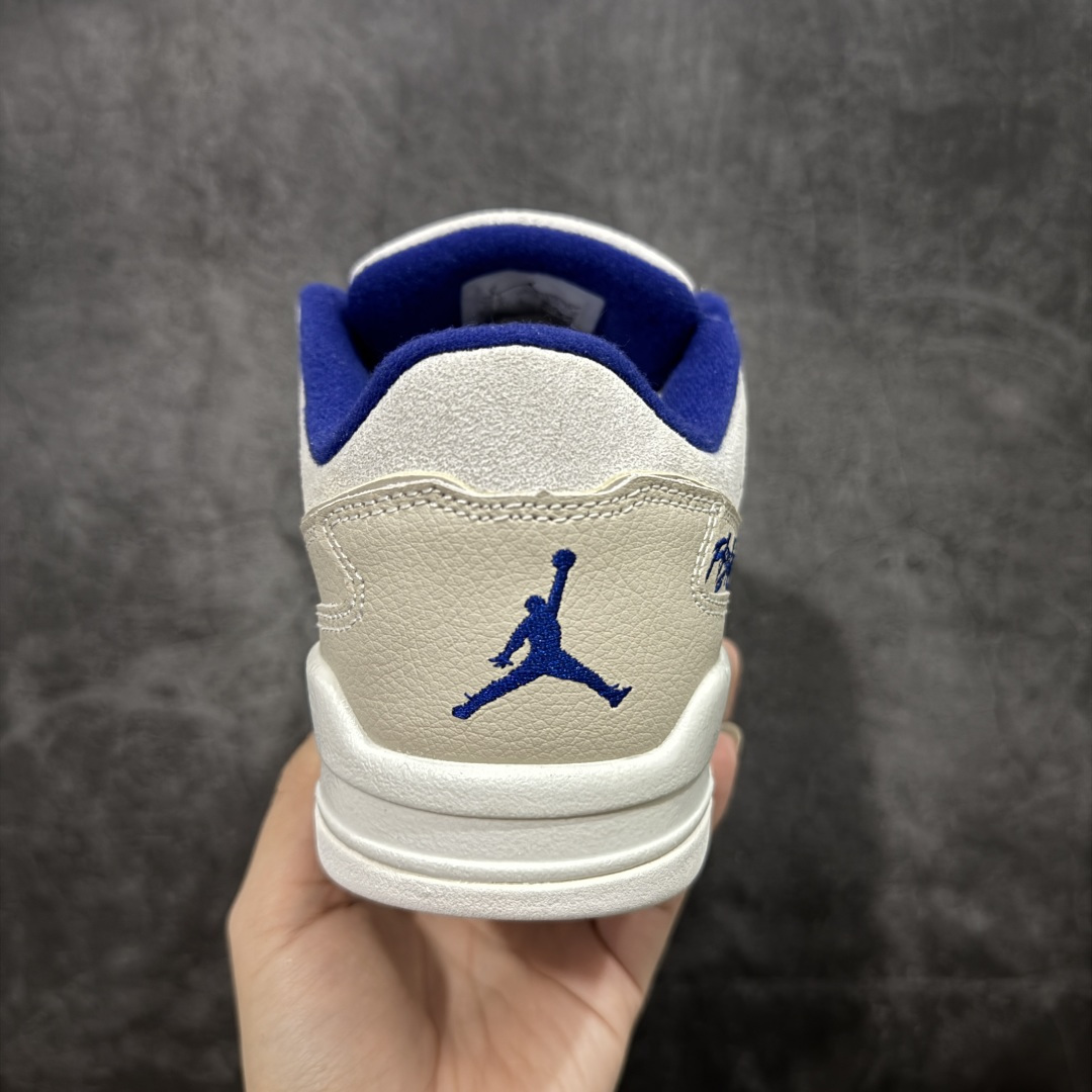 图片[4]-【神版】Air Jordan 4 Retro Flight Court 低帮 黑粉 AJ4 乔丹4代 aj4 乔4 低邦 黑粉 乔丹篮球鞋系列 目前此系列市场最优版本 头层带半码 区别市场通货 鞋款整体以黑色翻毛皮打造，搭配侧身黑色麂皮框架，鞋舌及后跟Jumpman Logo分别采用黑色、灰色刺绣点缀，后跟侧身Flighth字样也辅以灰色刺绣呈现，秉承轻量化的速度型篮球鞋设计思想完成设计，降低重量的同时提升舒适度，中底延续前作使用了分离式后掌可视化Air Soleb气垫。鞋带孔和后跟鞋提以籃网为造型灵感，将篮球运动巧妙融入到鞋款的设计之中，使鞋身整体富有流动性、节奏感和优雅气质。 货号：HF3255-005 尺码：36 36.5 37.5 38 38.5 39 40 40.5 41 42 42.5 43 44 44.5 45-选品中心