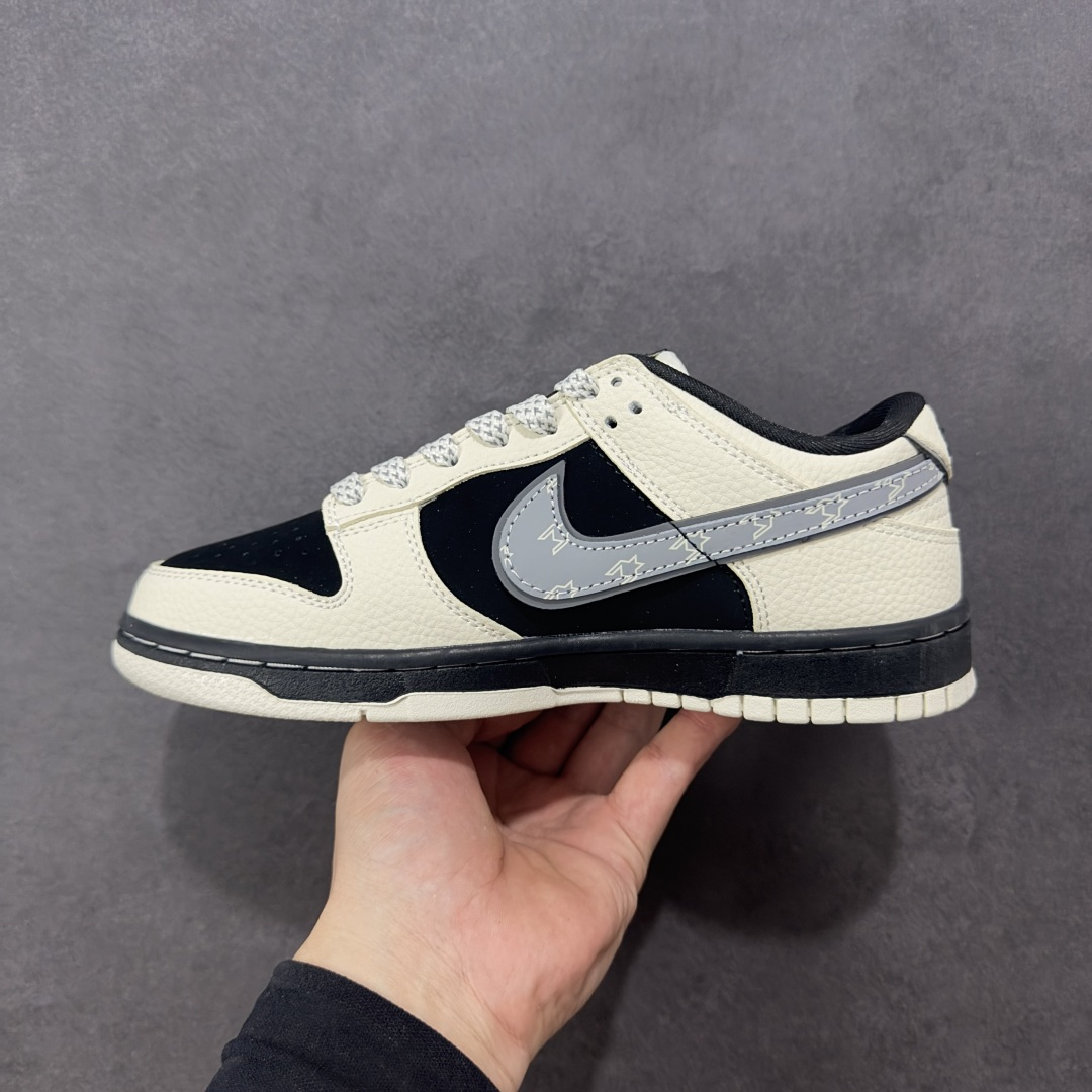 图片[2]-【定制版】Nike SB Dunk Low“ NIKE高达—米黑灰” 周年高端定制 低帮休闲板鞋 定制鞋盒 大厂纯原品质出货 超高清洁度 皮料切割干净无任何毛边 细节完美 货号：DN3168-004 尺码：36 36.5 37.5 38 38.5 39 40 40.5 41 42 42.5 43 44 44.5 45 编码：HXSB330340-选品中心