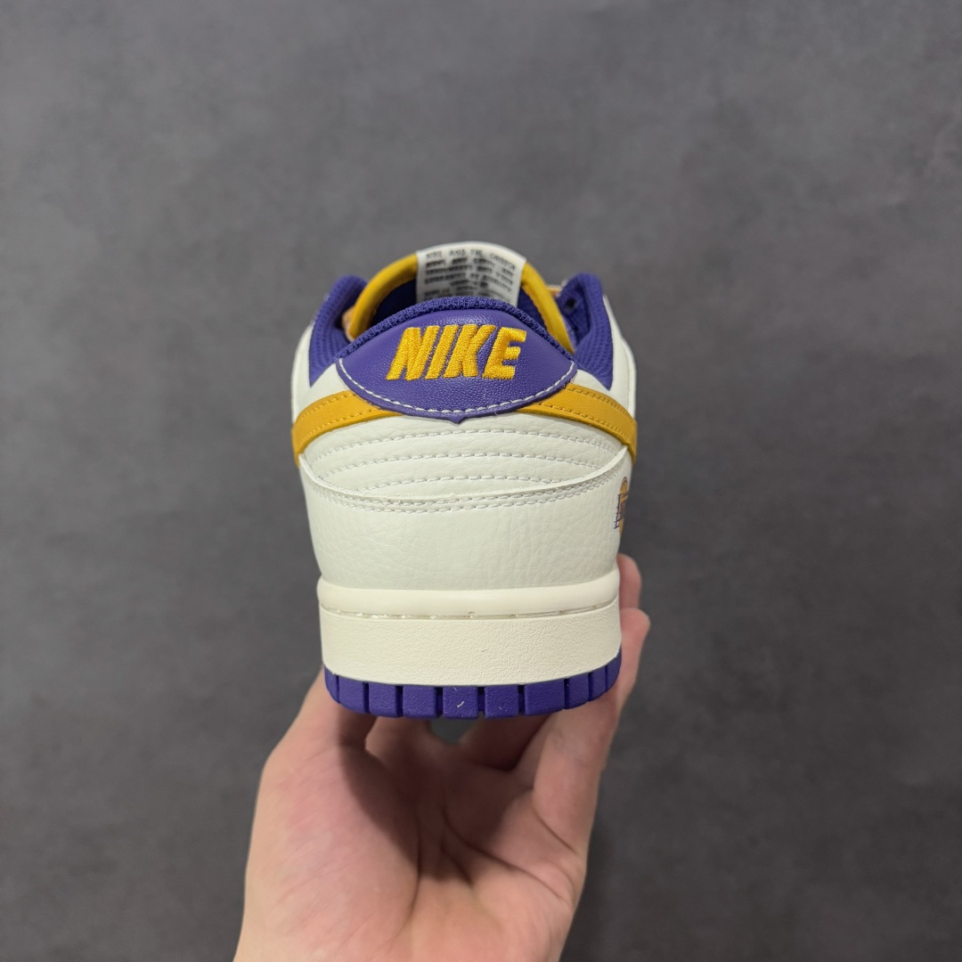 图片[4]-【定制版】Nike SB Dunk Low“NBA联名——紫金湖人” 周年高端定制 低帮休闲板鞋 定制鞋盒 大厂纯原品质出货 超高清洁度 皮料切割干净无任何毛边 细节完美 货号：CS1688-107 尺码：36 36.5 37.5 38 38.5 39 40 40.5 41 42 42.5 43 44 44.5 45 编码：HXSB330340-选品中心