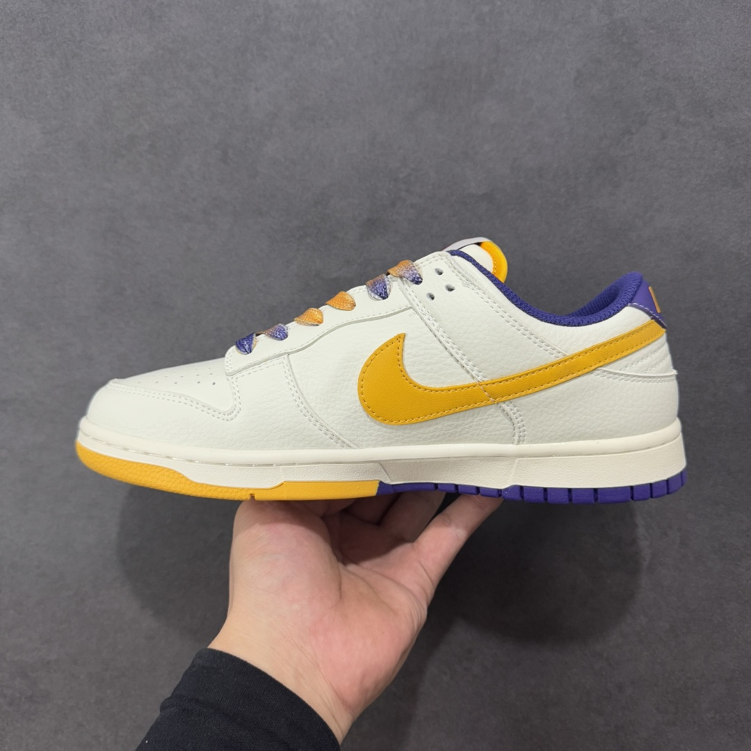 图片[2]-【定制版】Nike SB Dunk Low“NBA联名——紫金湖人” 周年高端定制 低帮休闲板鞋 定制鞋盒 大厂纯原品质出货 超高清洁度 皮料切割干净无任何毛边 细节完美 货号：CS1688-107 尺码：36 36.5 37.5 38 38.5 39 40 40.5 41 42 42.5 43 44 44.5 45 编码：HXSB330340-选品中心