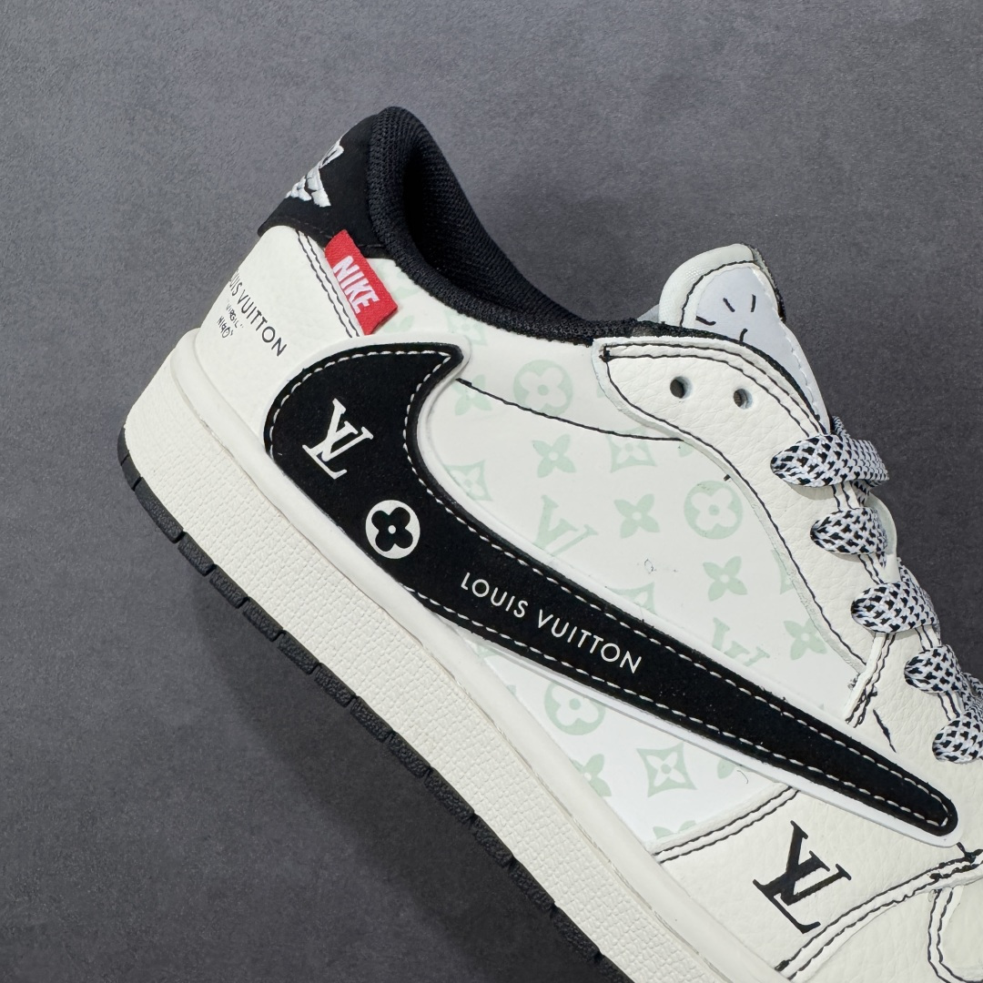 图片[6]-【定制版】Travis Scott x Fragment Design x Air Jordan 1 Low OG SP AJ1 乔1 LV联名 黑勾红标 低帮文化休闲板鞋 CX5050-Y30  #多方联名合作融合了Travis Scott 独特的音乐风格，藤原浩个性的设计风格以及Jordan品牌的经典元素 使其成为一双具有独特身份和价值的鞋子 清新而立体的外观加上联名标识更突出了其独特身份 这种配色方案显示出活力和时尚感 在视觉上引人注目 鞋身的质感和细腻的细节处理使其显得高端而格调十足 这款“倒钩”联名是设计与创意完美结合 融合多方的个性风格是一款备受瞩目的潮流鞋款  尺码：36 36.5 37.5 38 38.5 39 40 40.5 41 42 42.5 43 44 44.5 45 编码：HXSB330340-选品中心